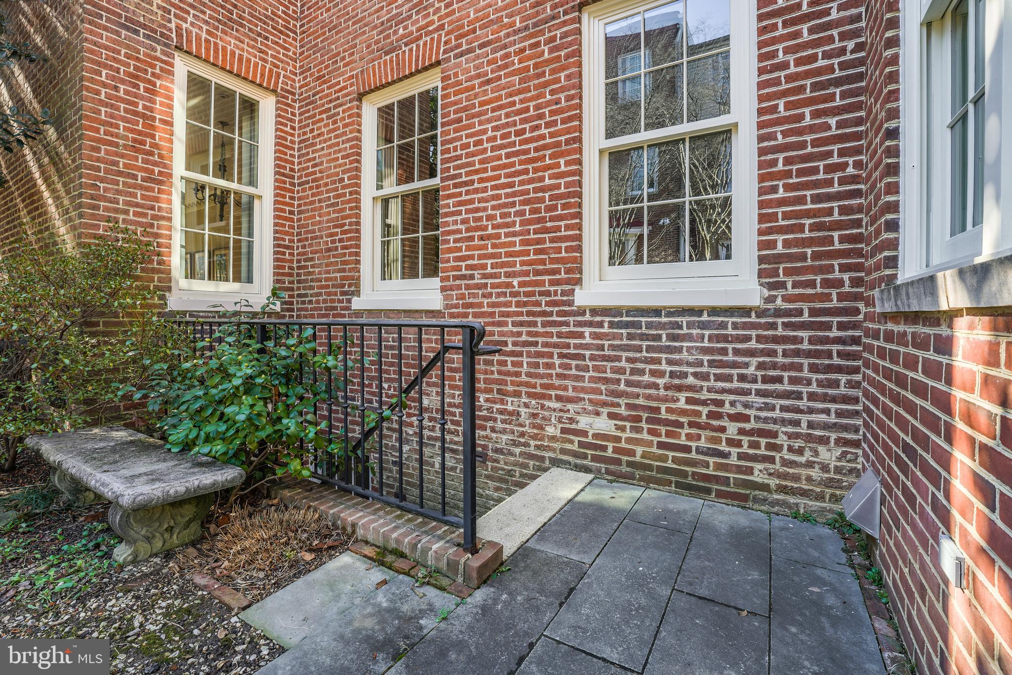 CAPITOL HILL - Residential