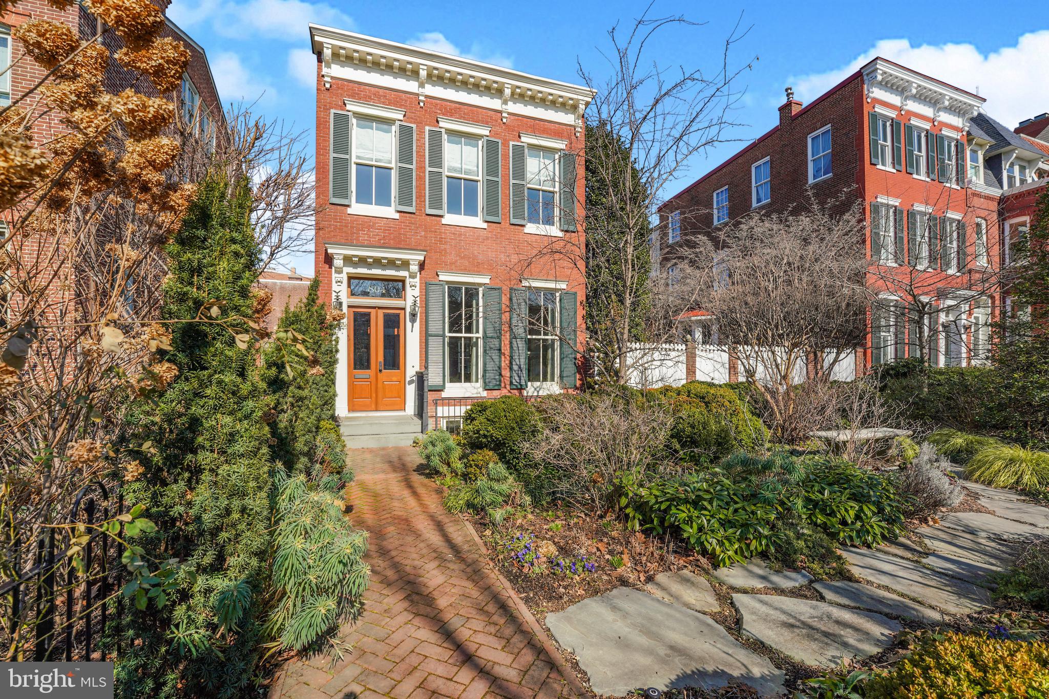 CAPITOL HILL - Residential