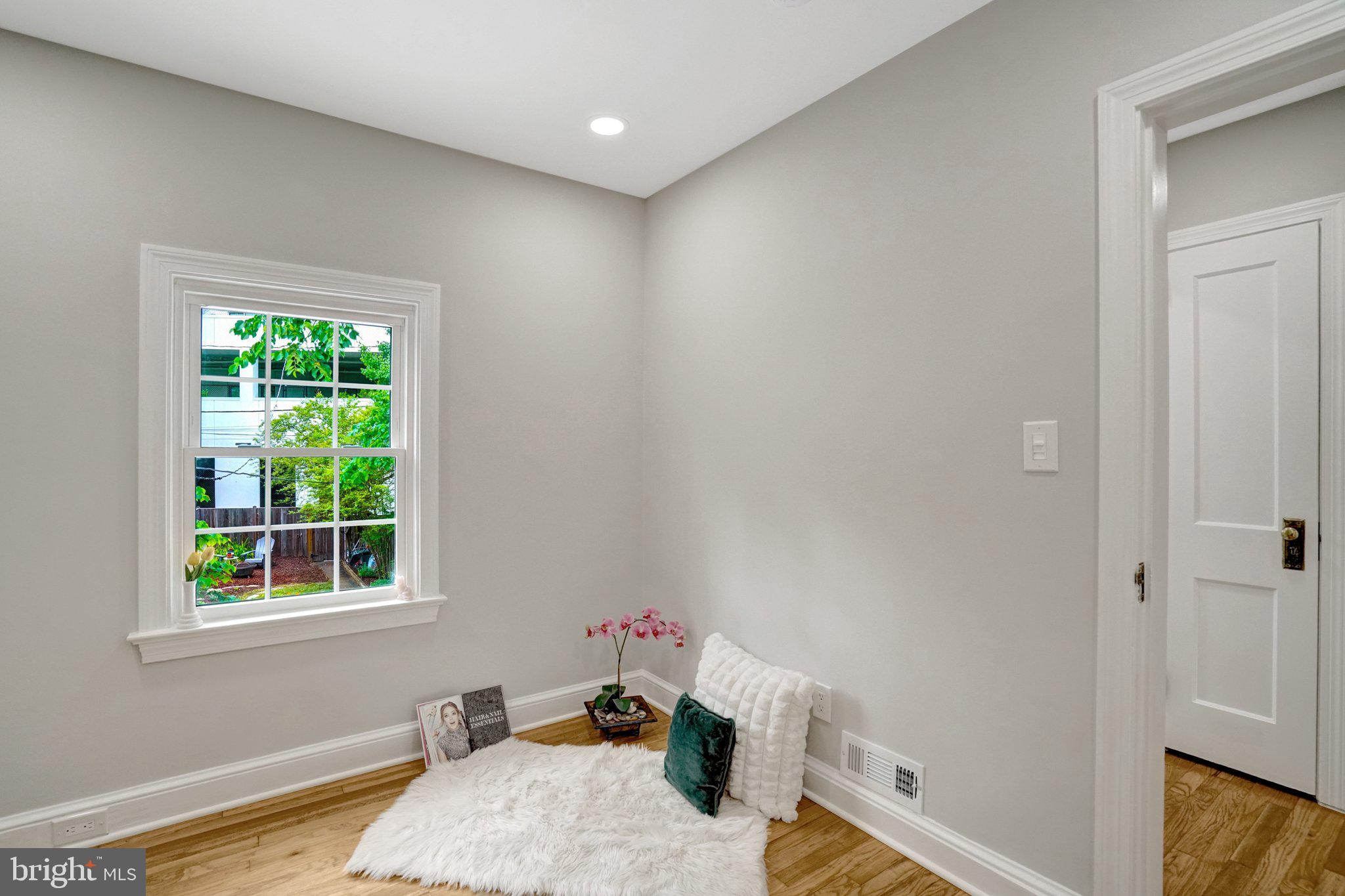 GLEBEWOOD VILLAGE - Residential