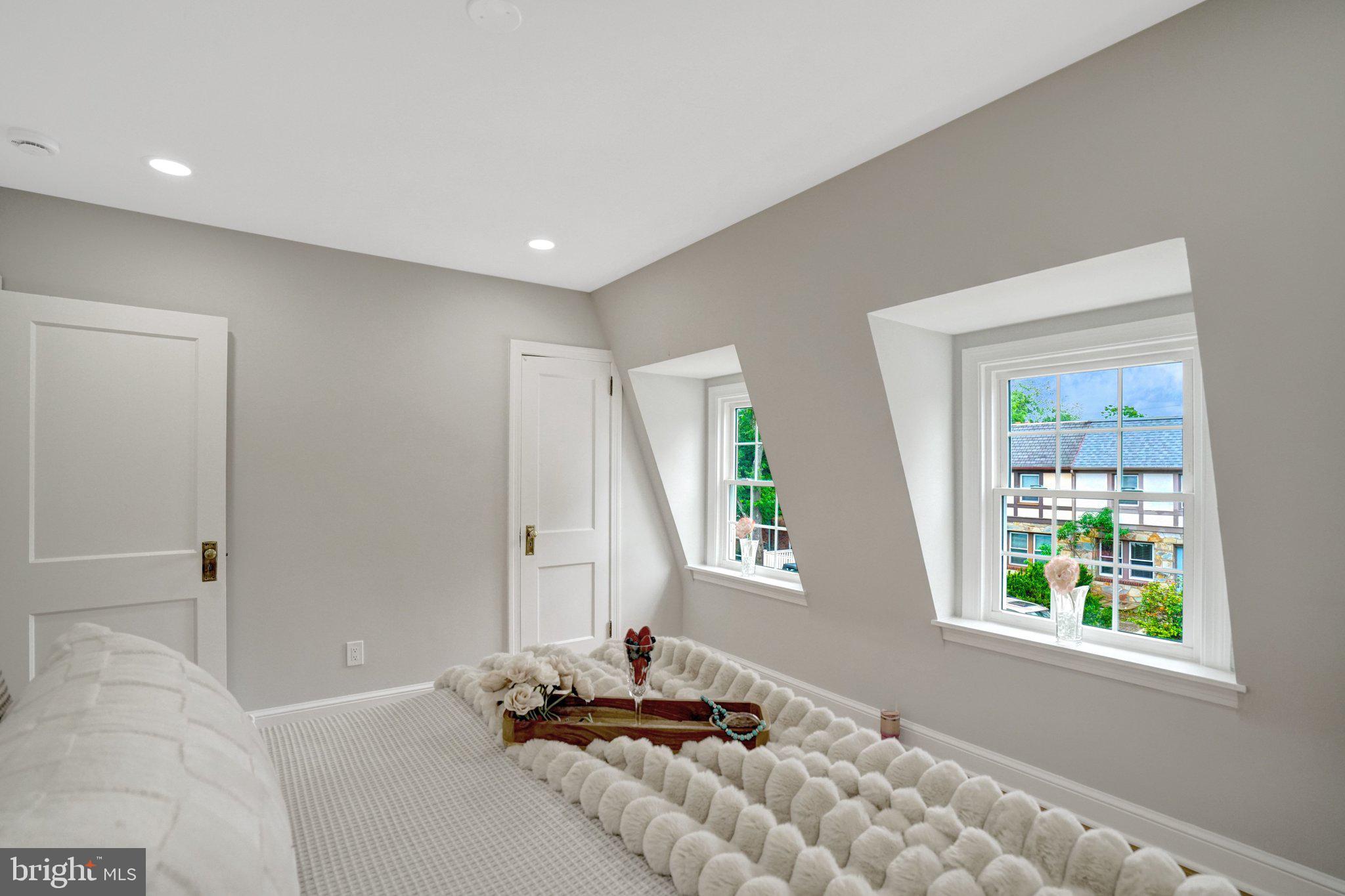 GLEBEWOOD VILLAGE - Residential