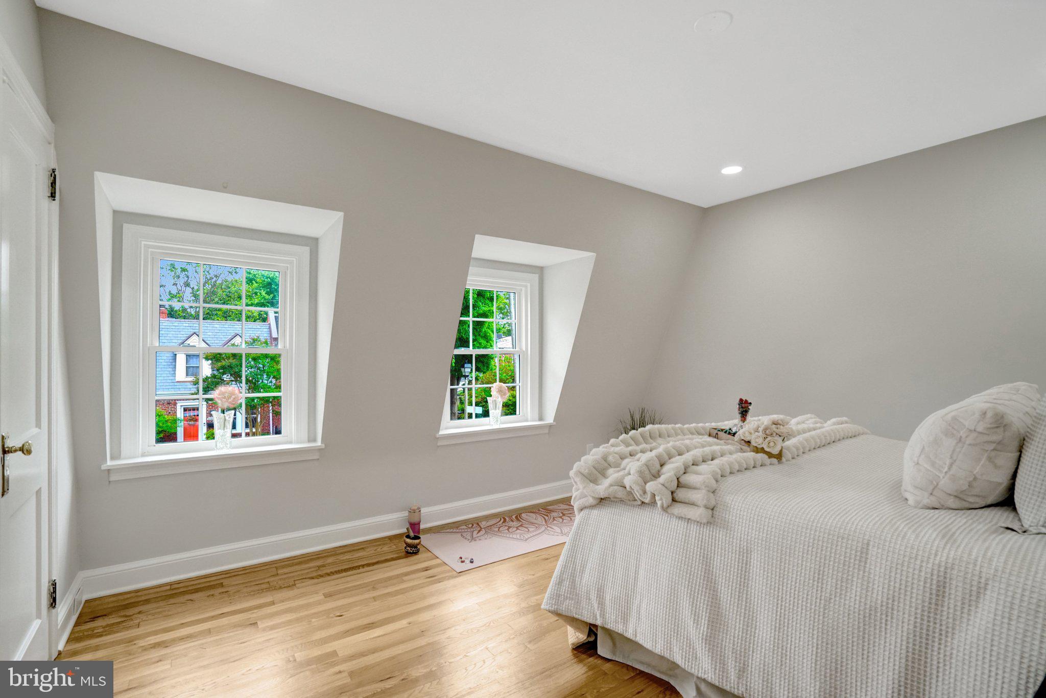 GLEBEWOOD VILLAGE - Residential