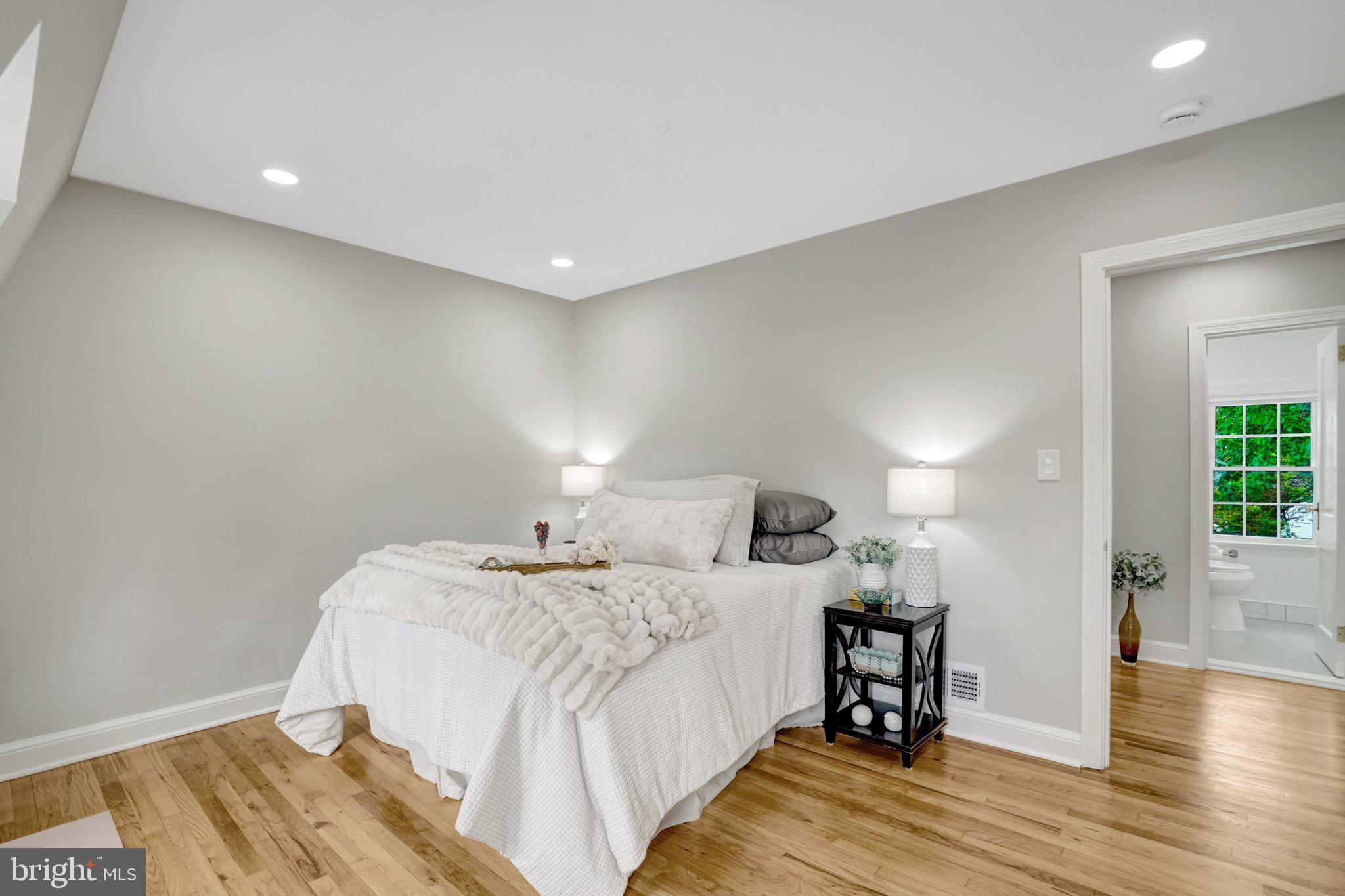 GLEBEWOOD VILLAGE - Residential