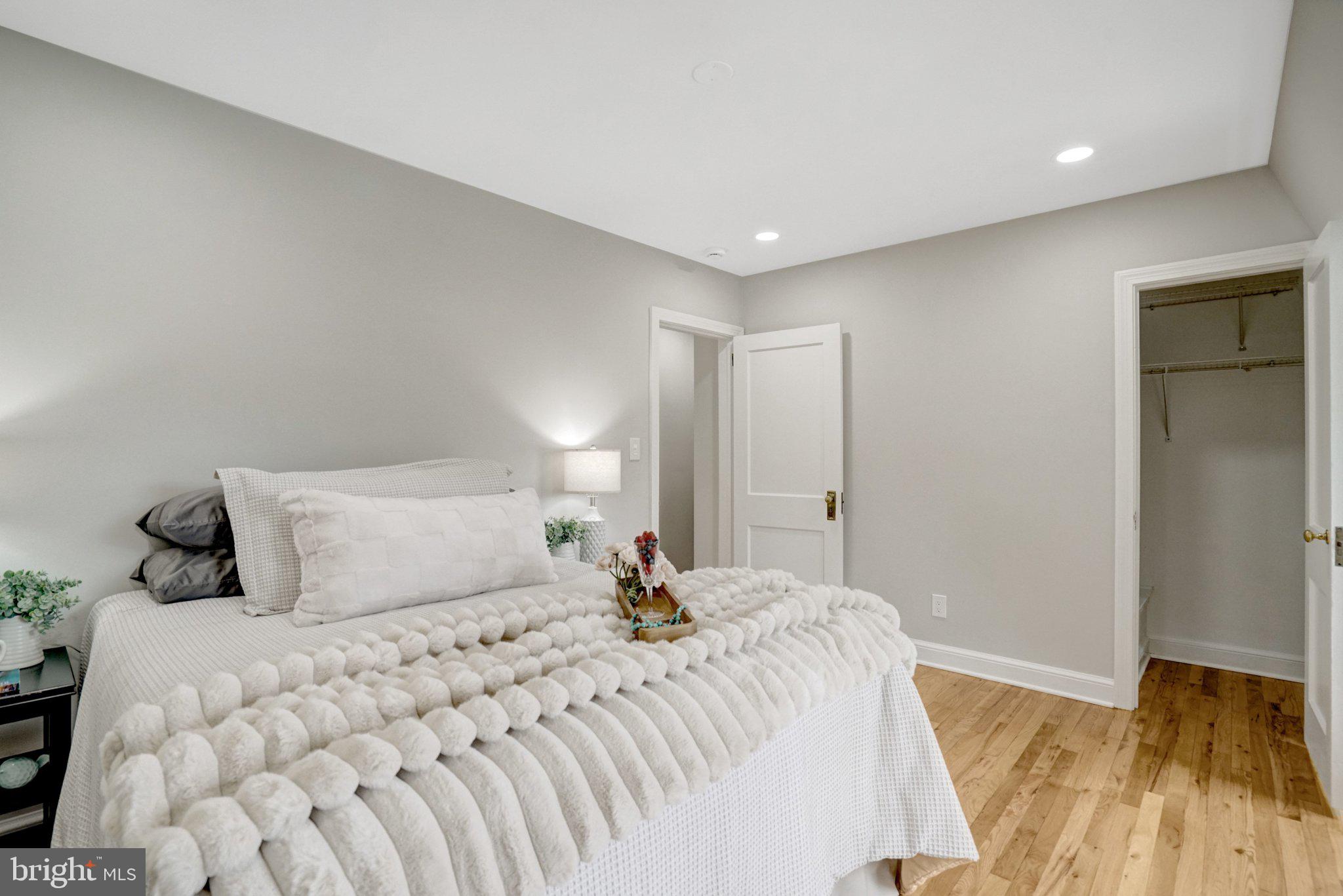 GLEBEWOOD VILLAGE - Residential