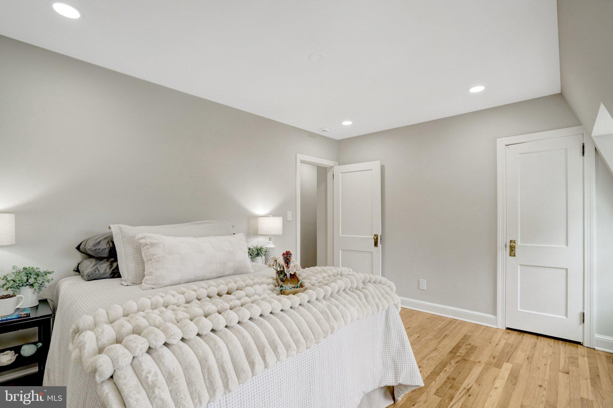 GLEBEWOOD VILLAGE - Residential