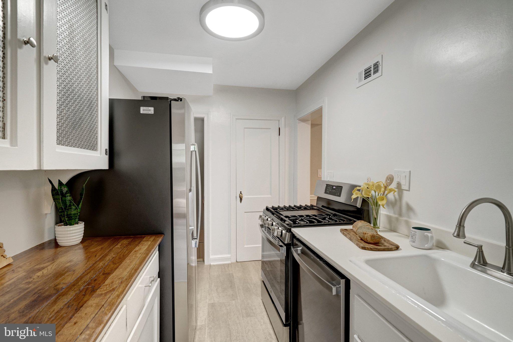 GLEBEWOOD VILLAGE - Residential