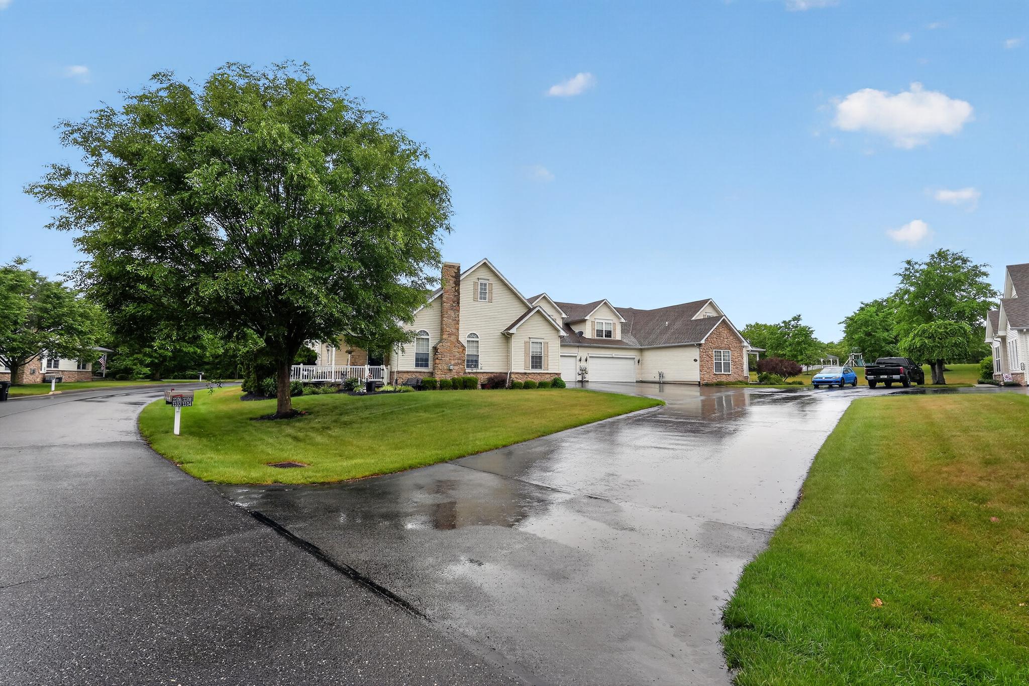 THE VINEYARDS - Residential