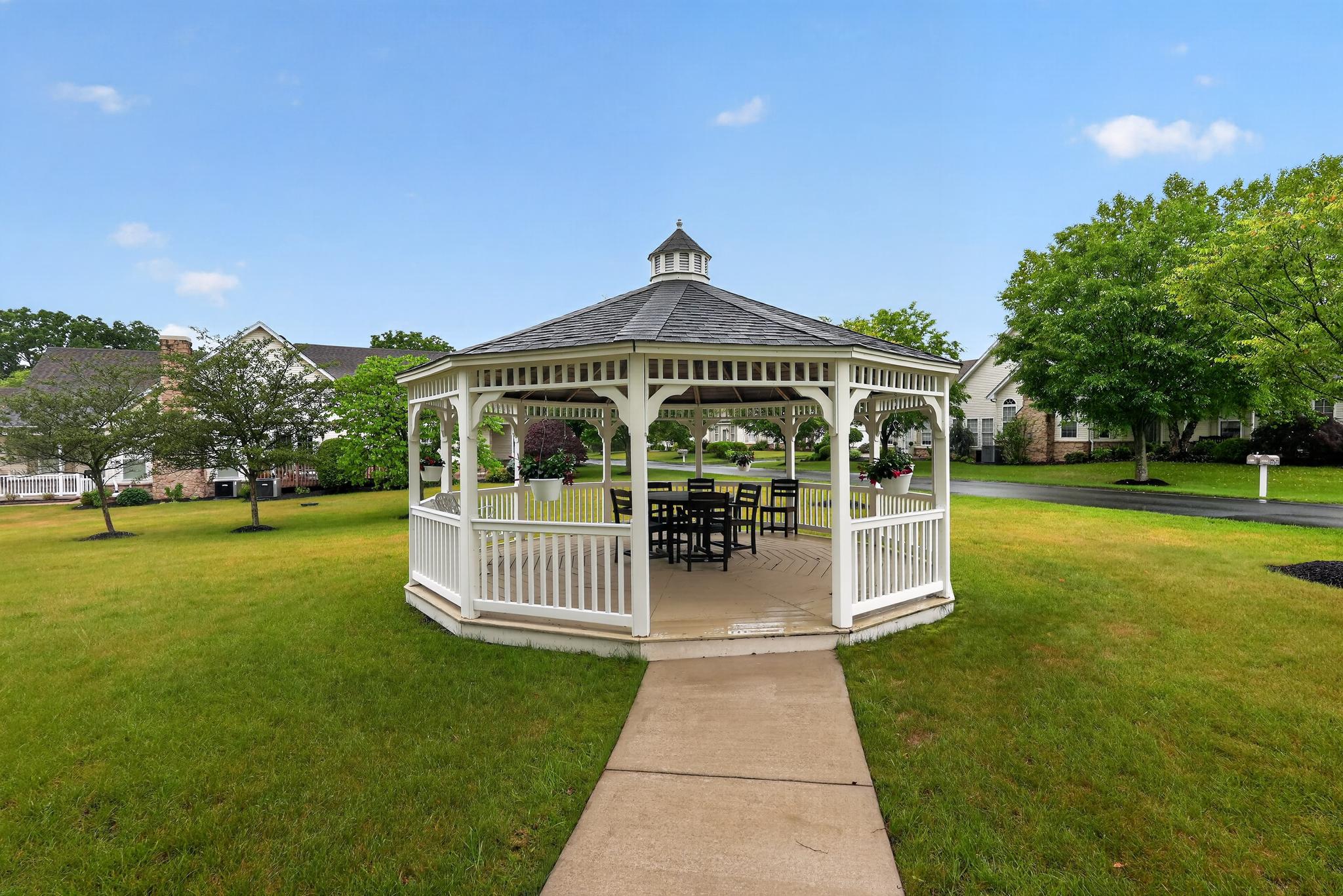 THE VINEYARDS - Residential