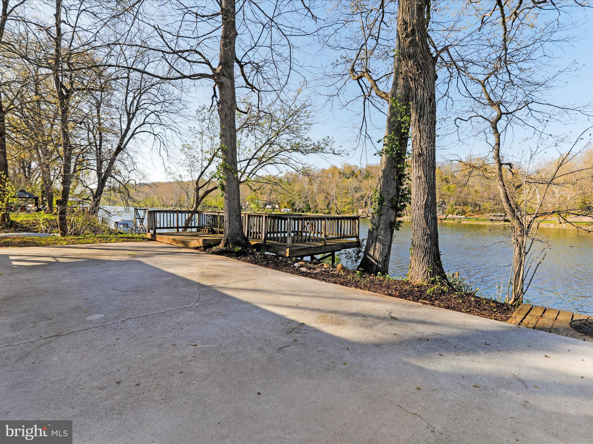 SHEN RIVER ESTATES - Residential