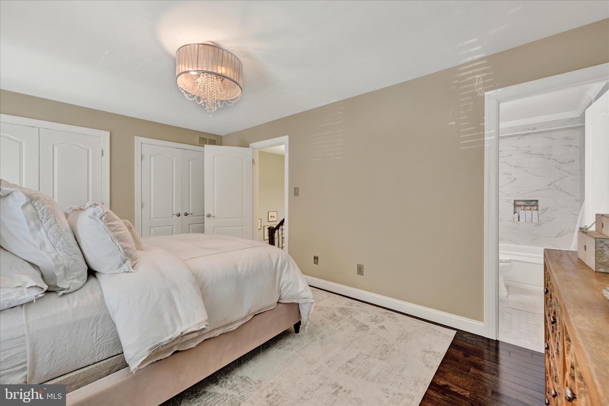 CASTLEMILL - Residential