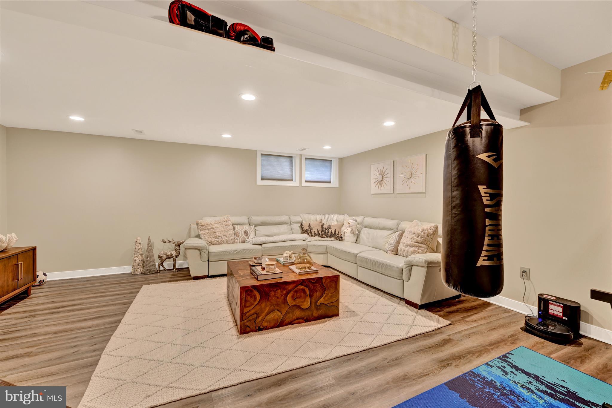 CASTLEMILL - Residential