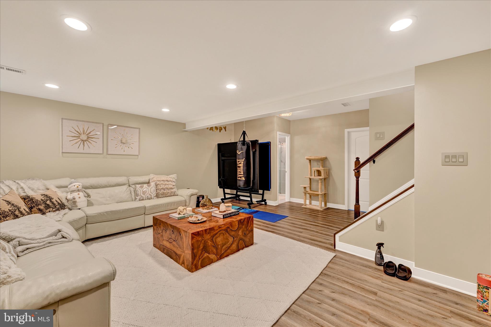 CASTLEMILL - Residential