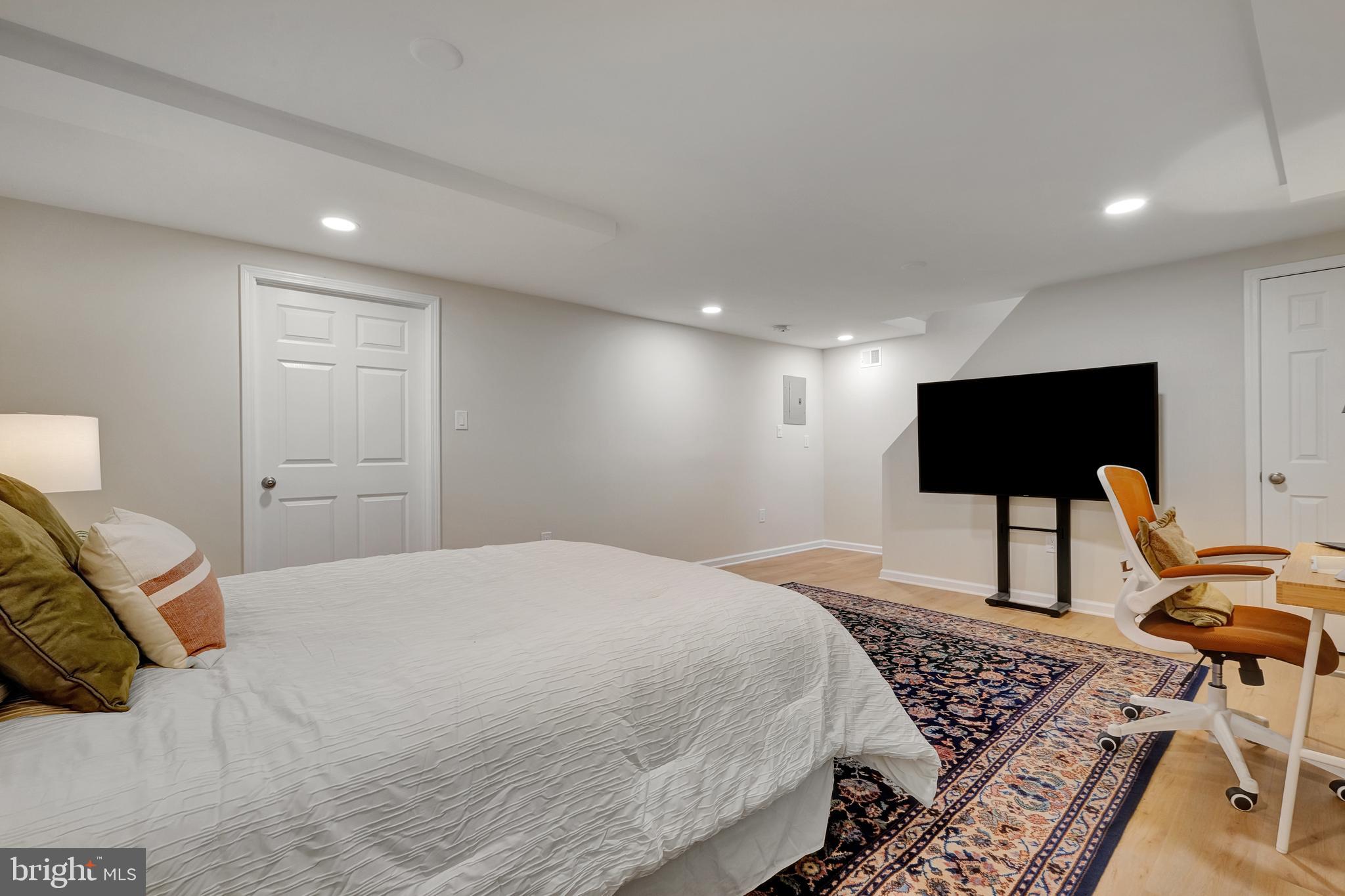 HOLLIN HALL VILLAGE - Residential