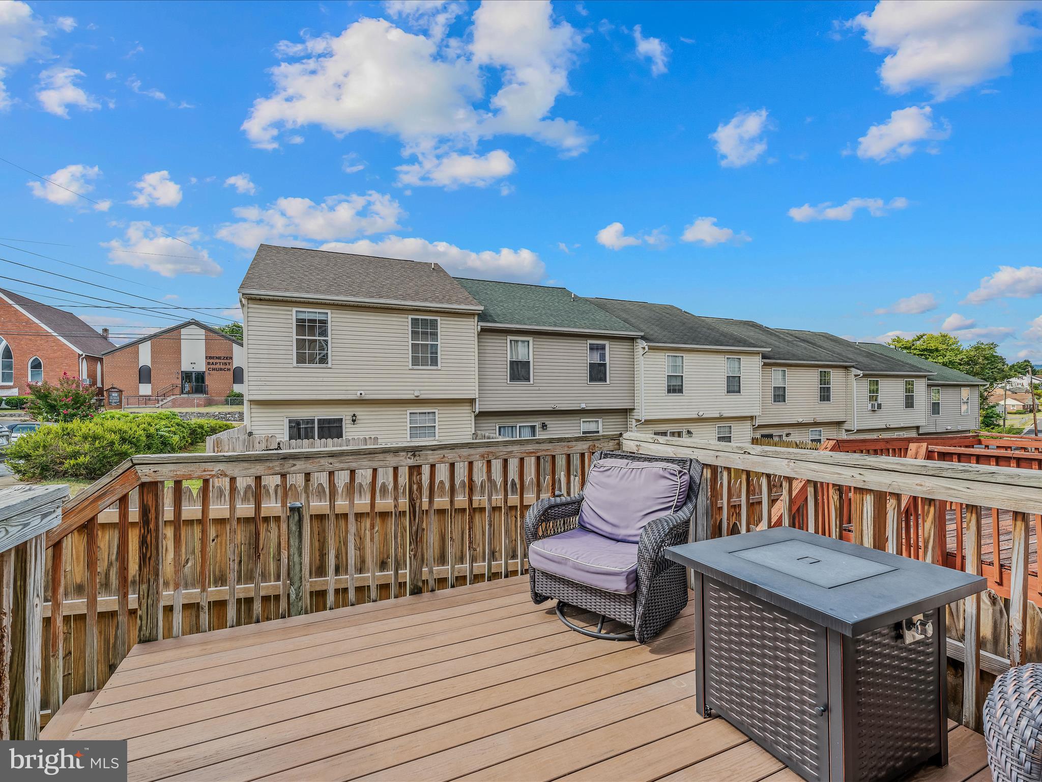 GEORGETOWN SQUARE - Residential
