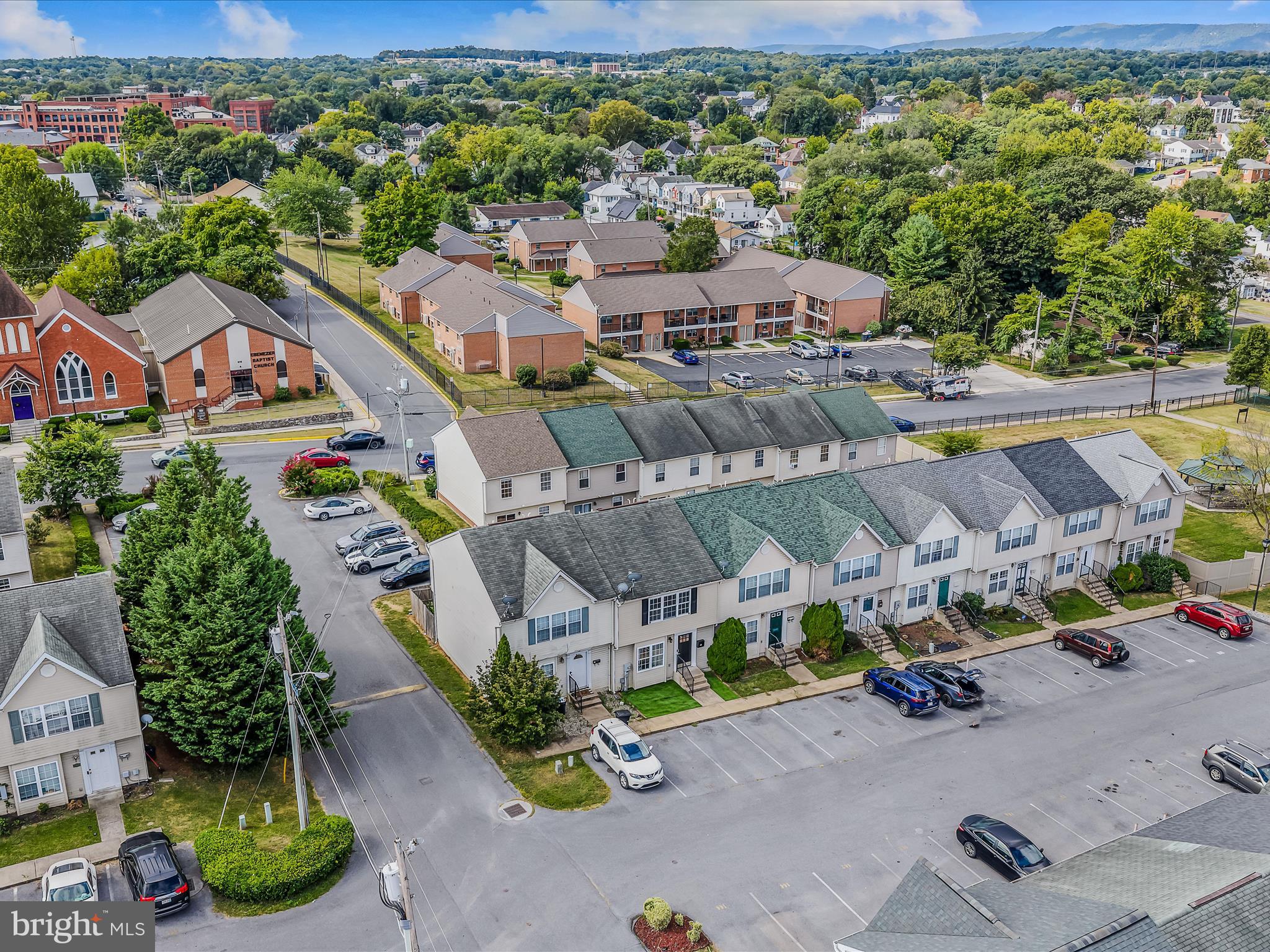 GEORGETOWN SQUARE - Residential
