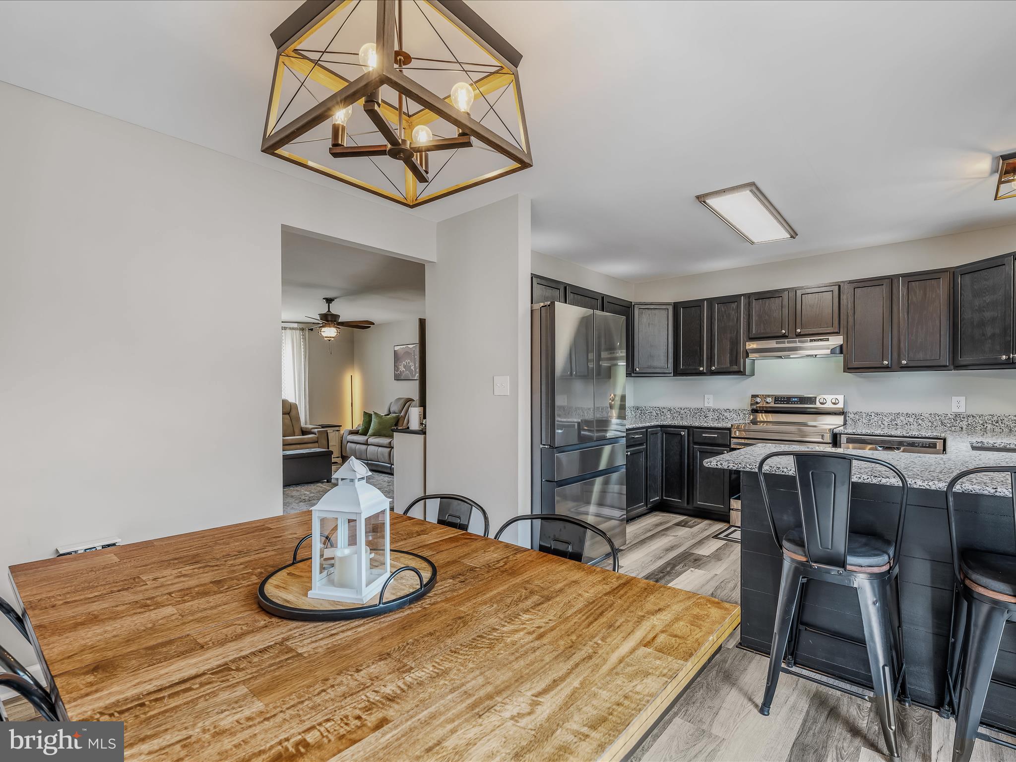 GEORGETOWN SQUARE - Residential