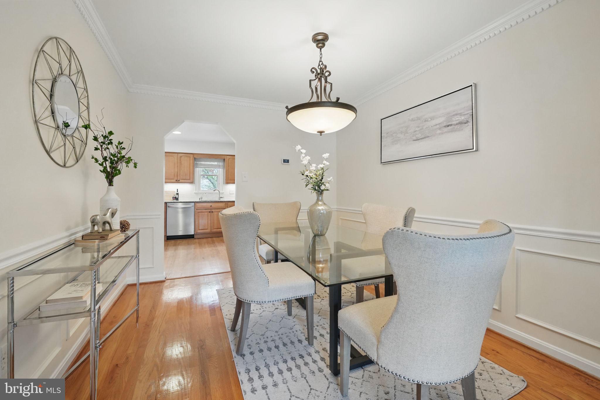 PINECREST - Residential