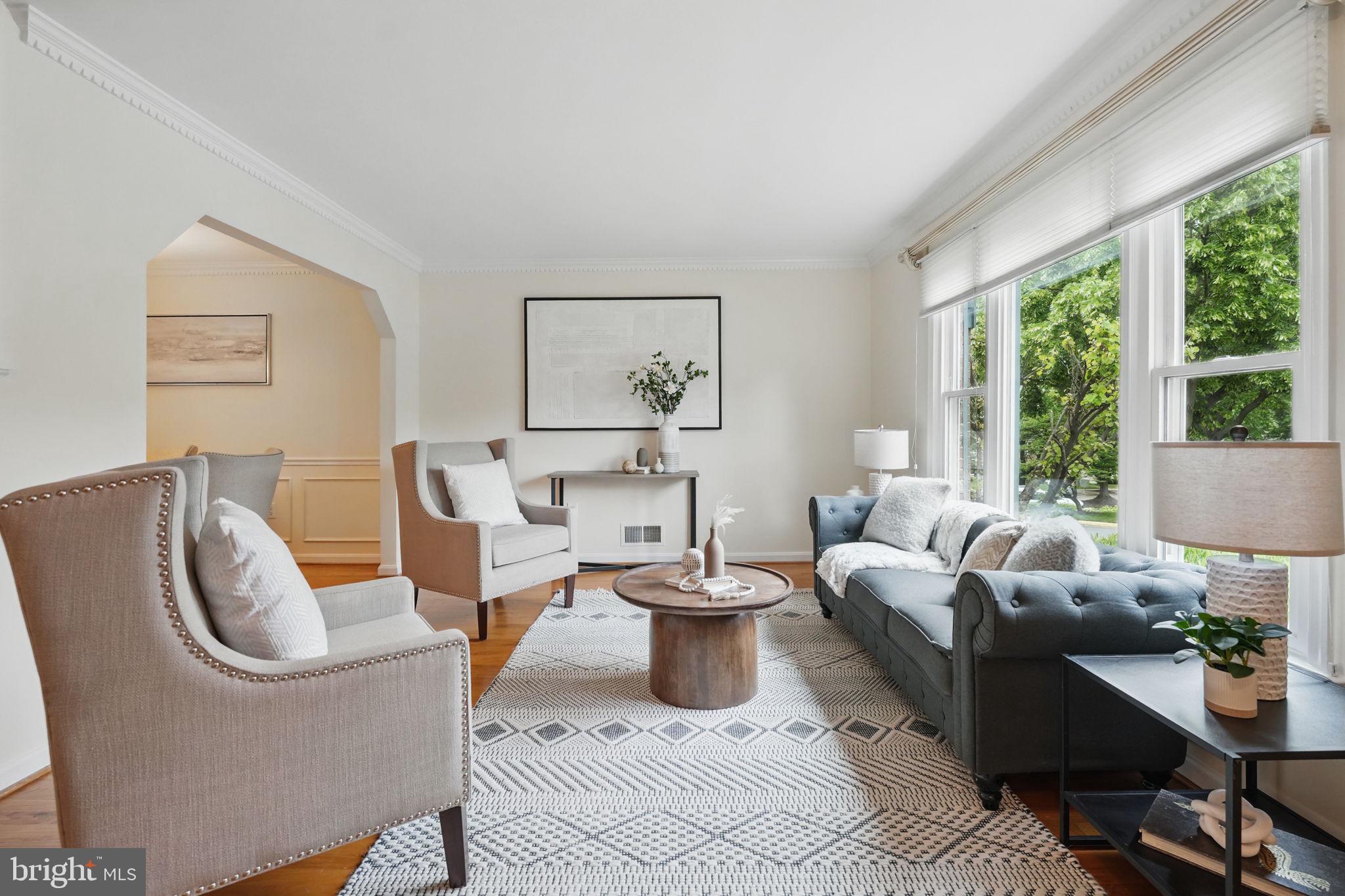 PINECREST - Residential