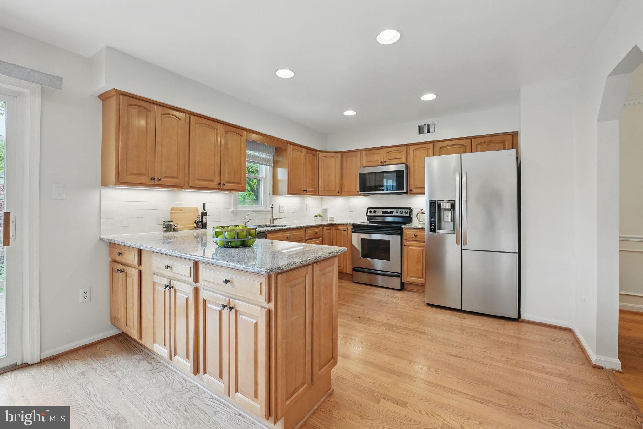 PINECREST - Residential