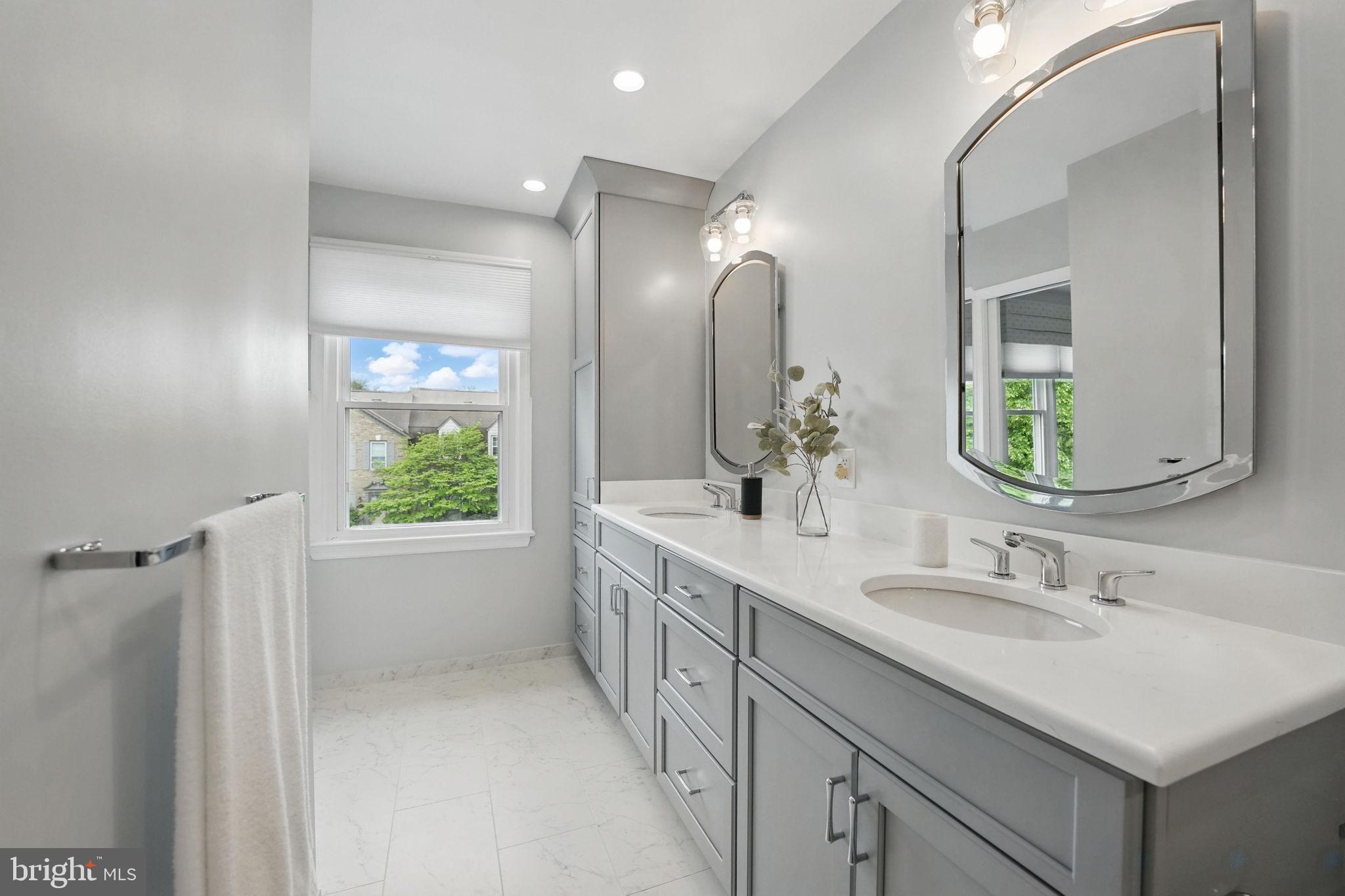 PINECREST - Residential