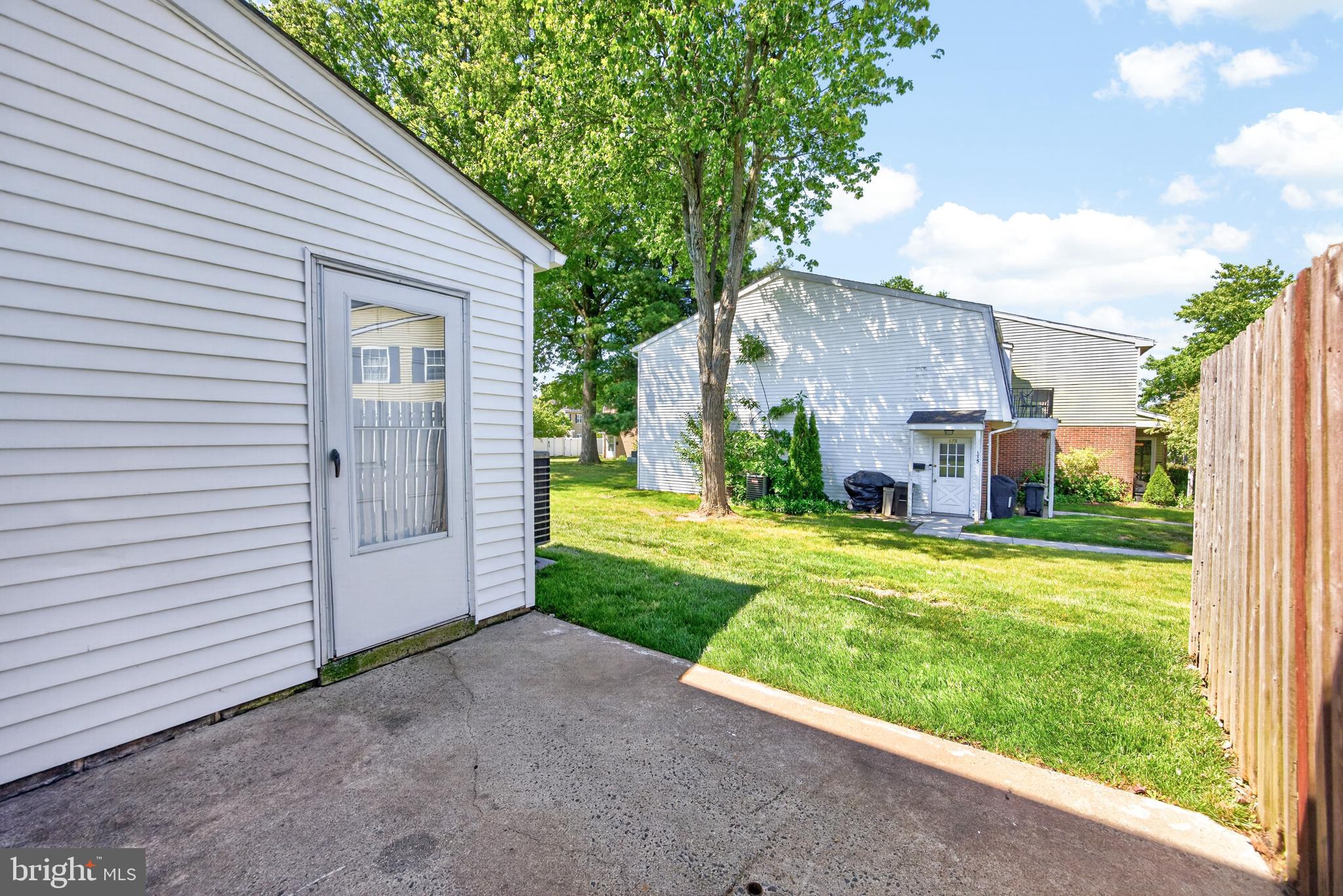 GREEN MEADOWS - Residential
