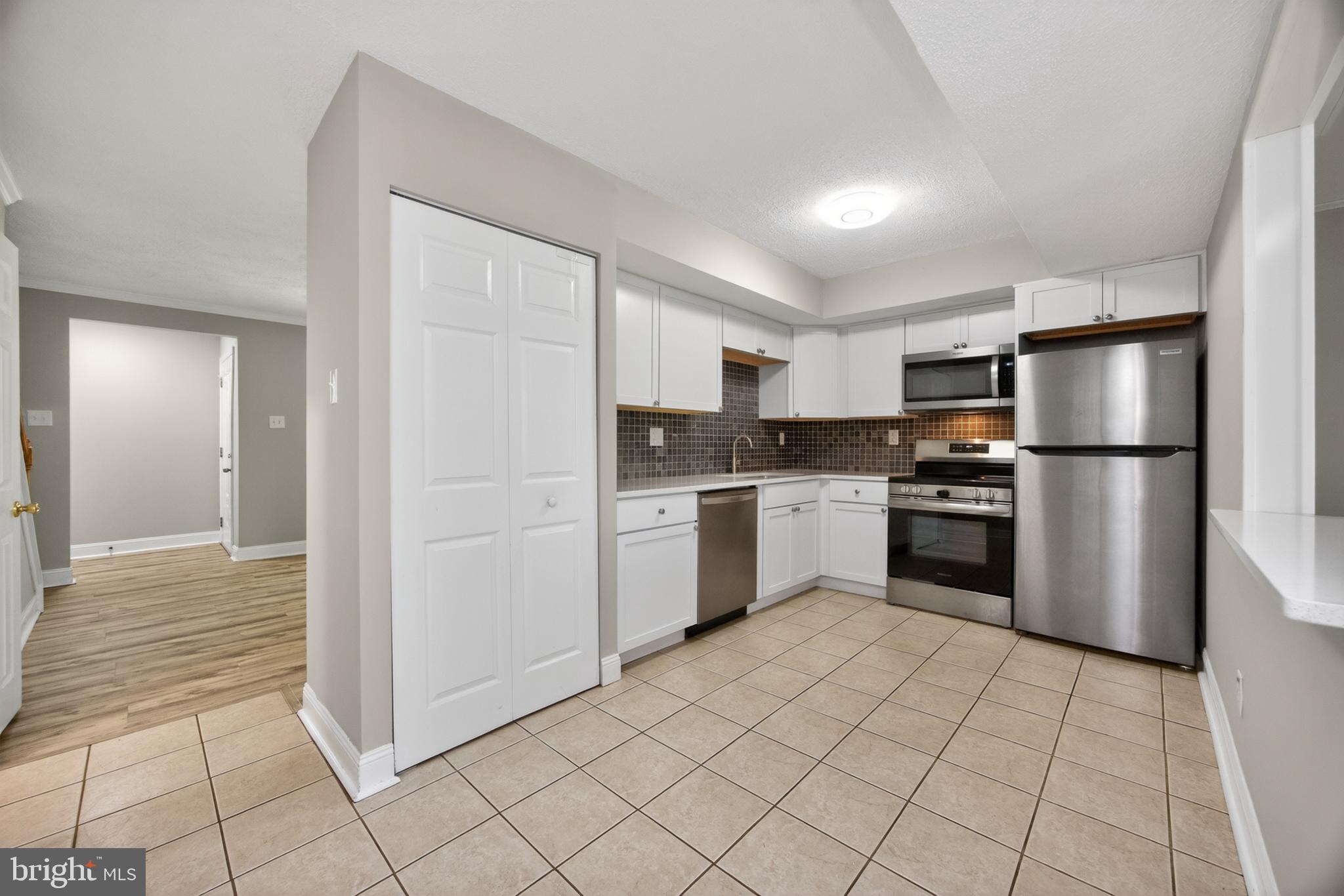 GREEN MEADOWS - Residential