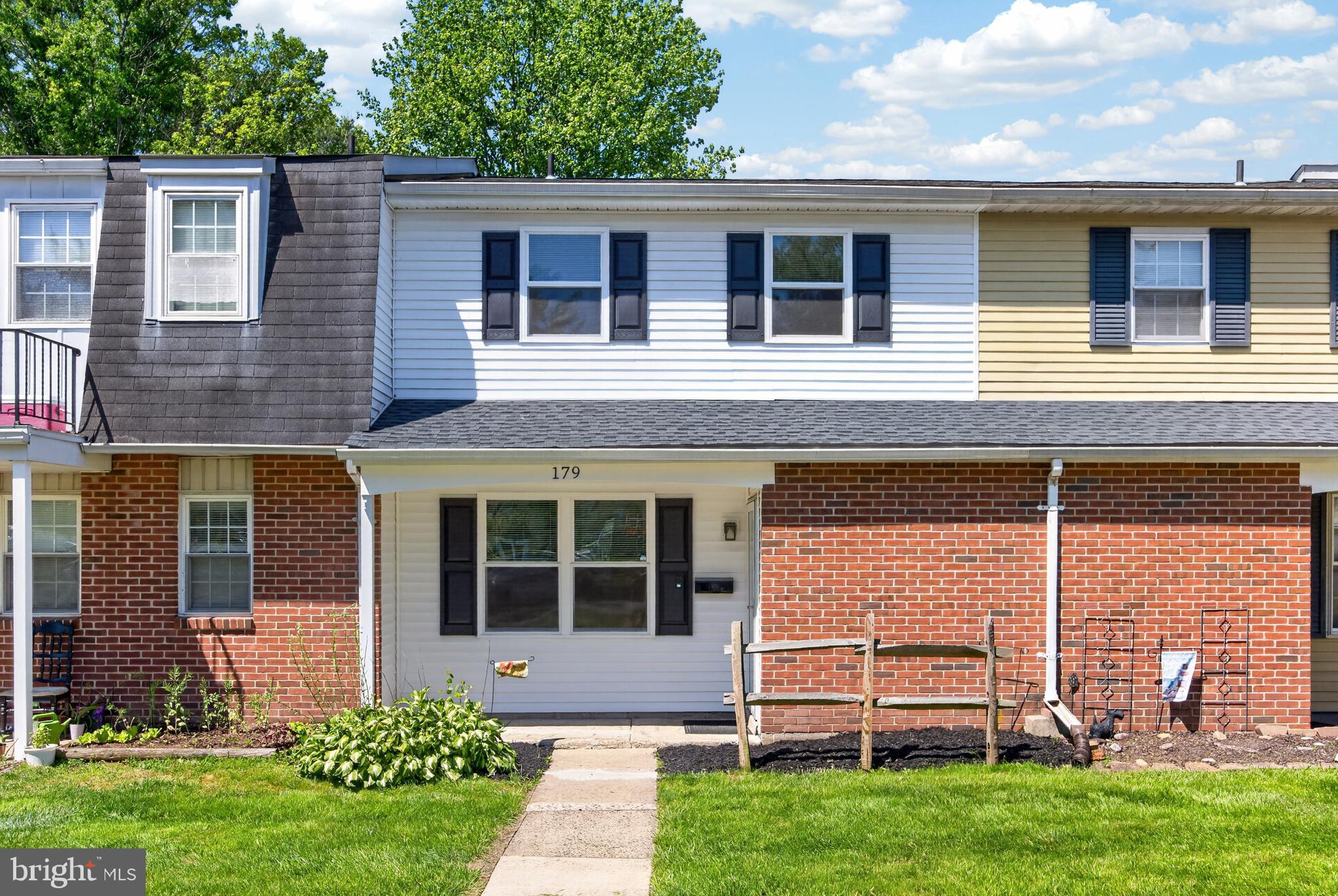 GREEN MEADOWS - Residential