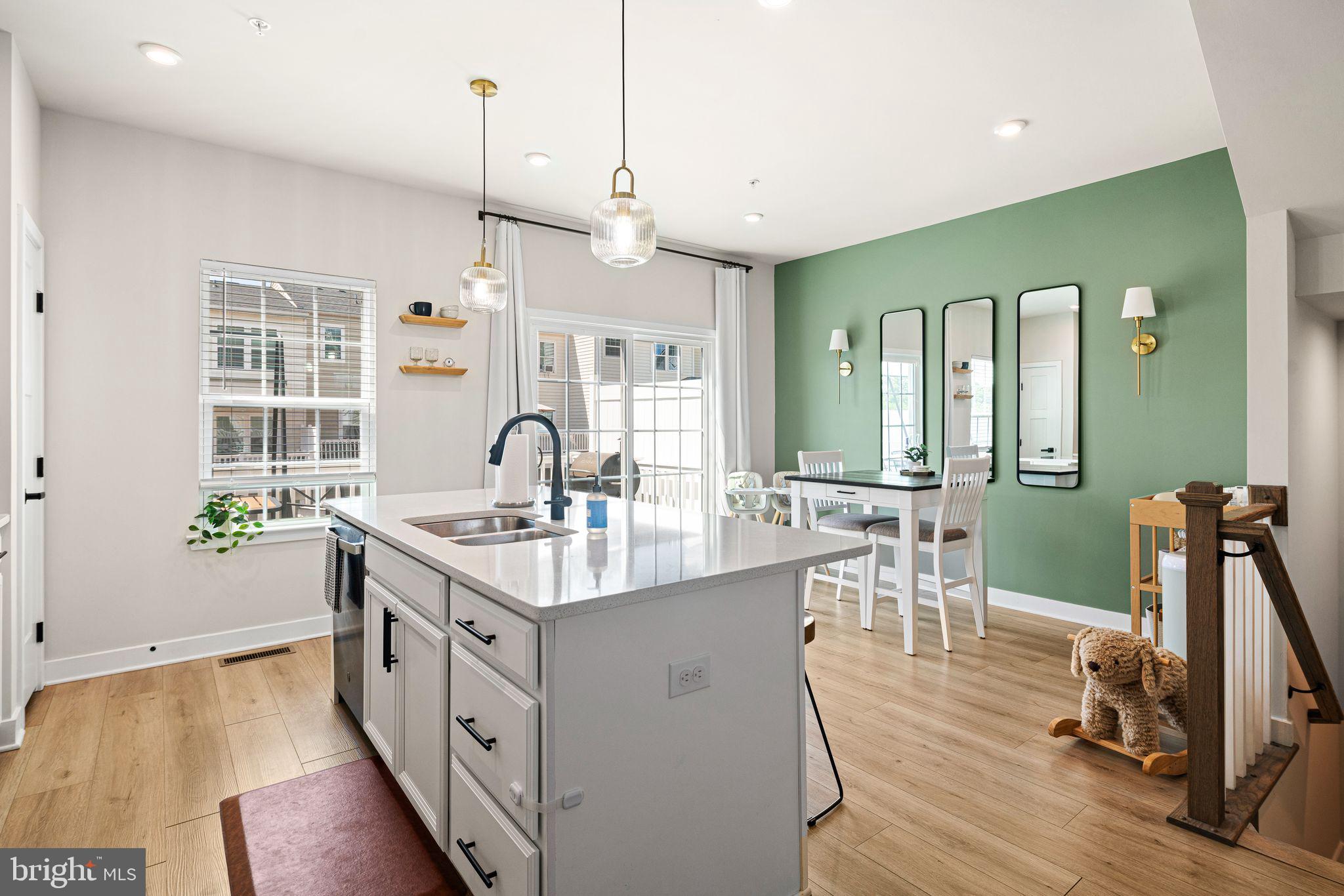 TOWNE GATE COMMONS - Residential