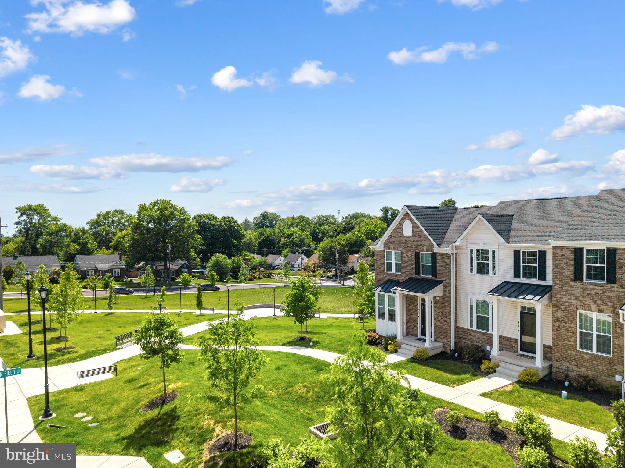 TOWNE GATE COMMONS - Residential