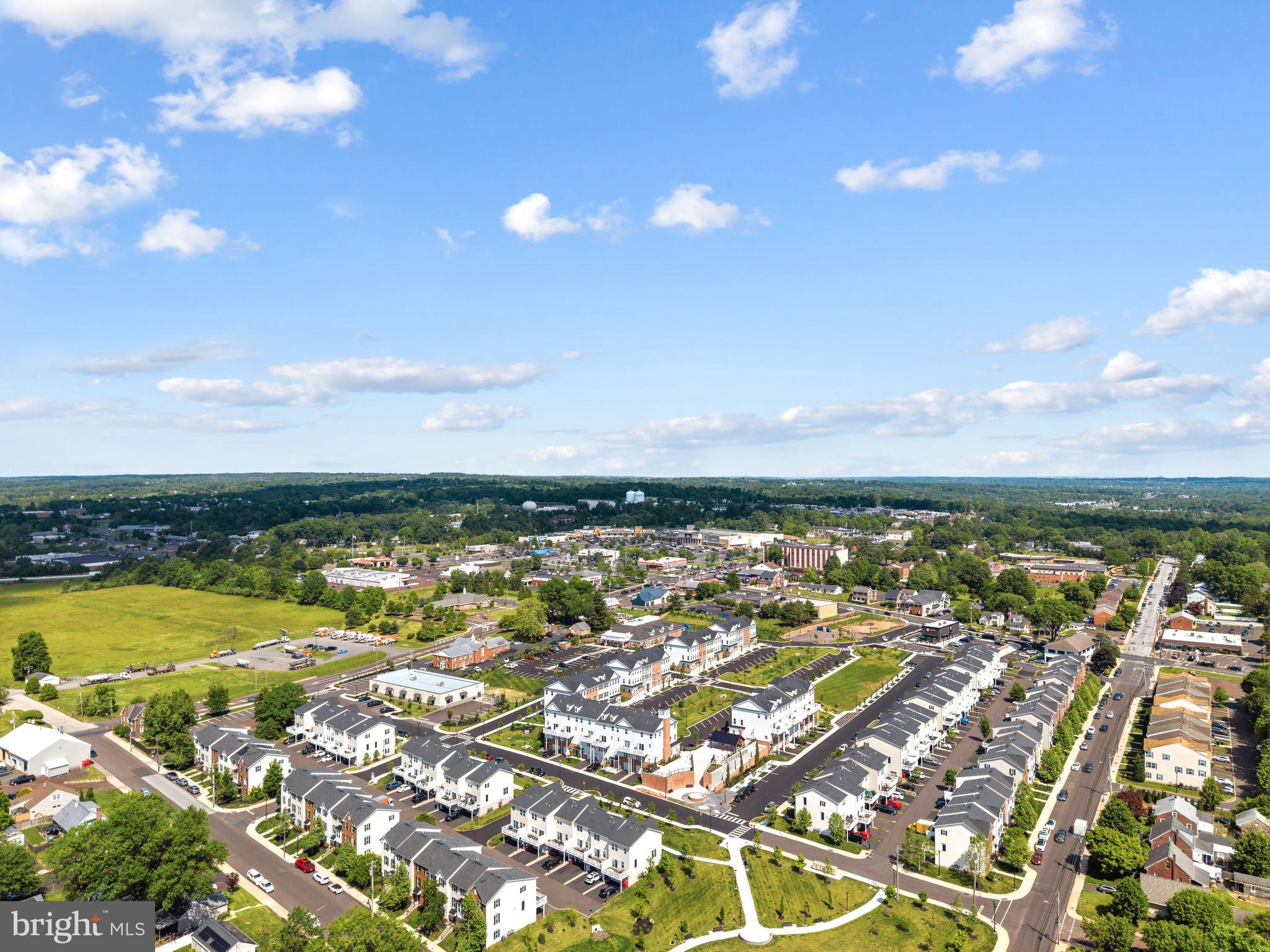 TOWNE GATE COMMONS - Residential