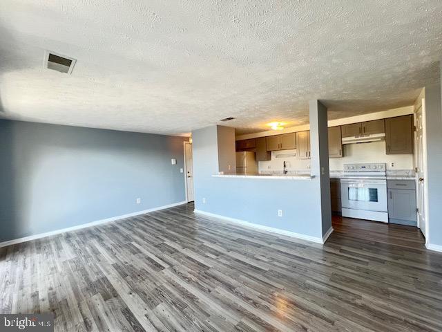 PRINCETON WOODS - Residential