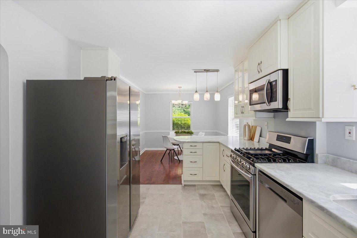 FOREST HILLS - Residential