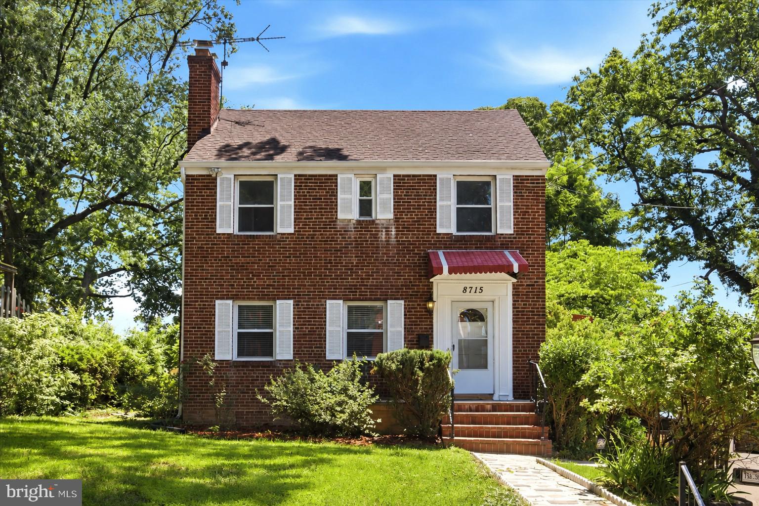 FOREST HILLS - Residential