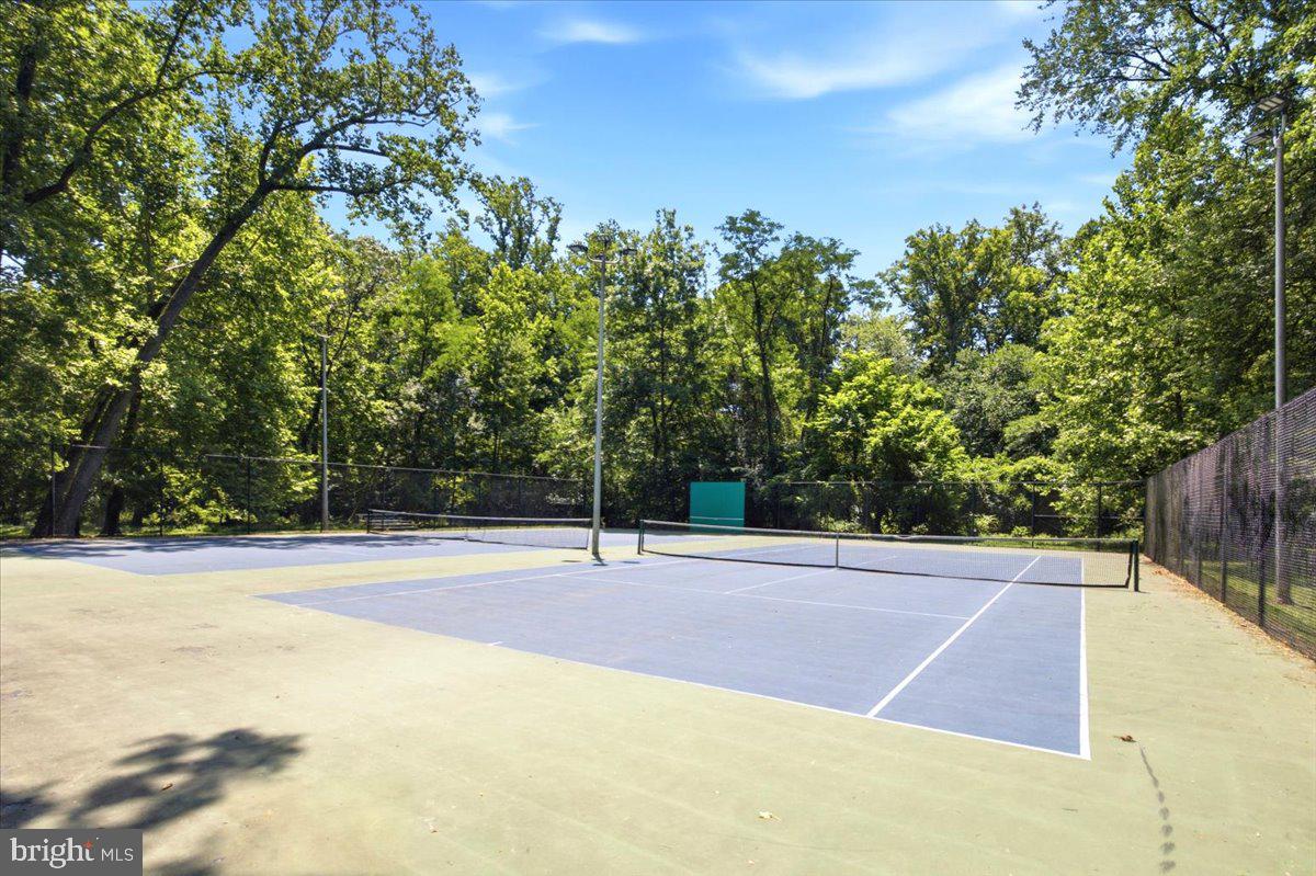 FOREST HILLS - Residential