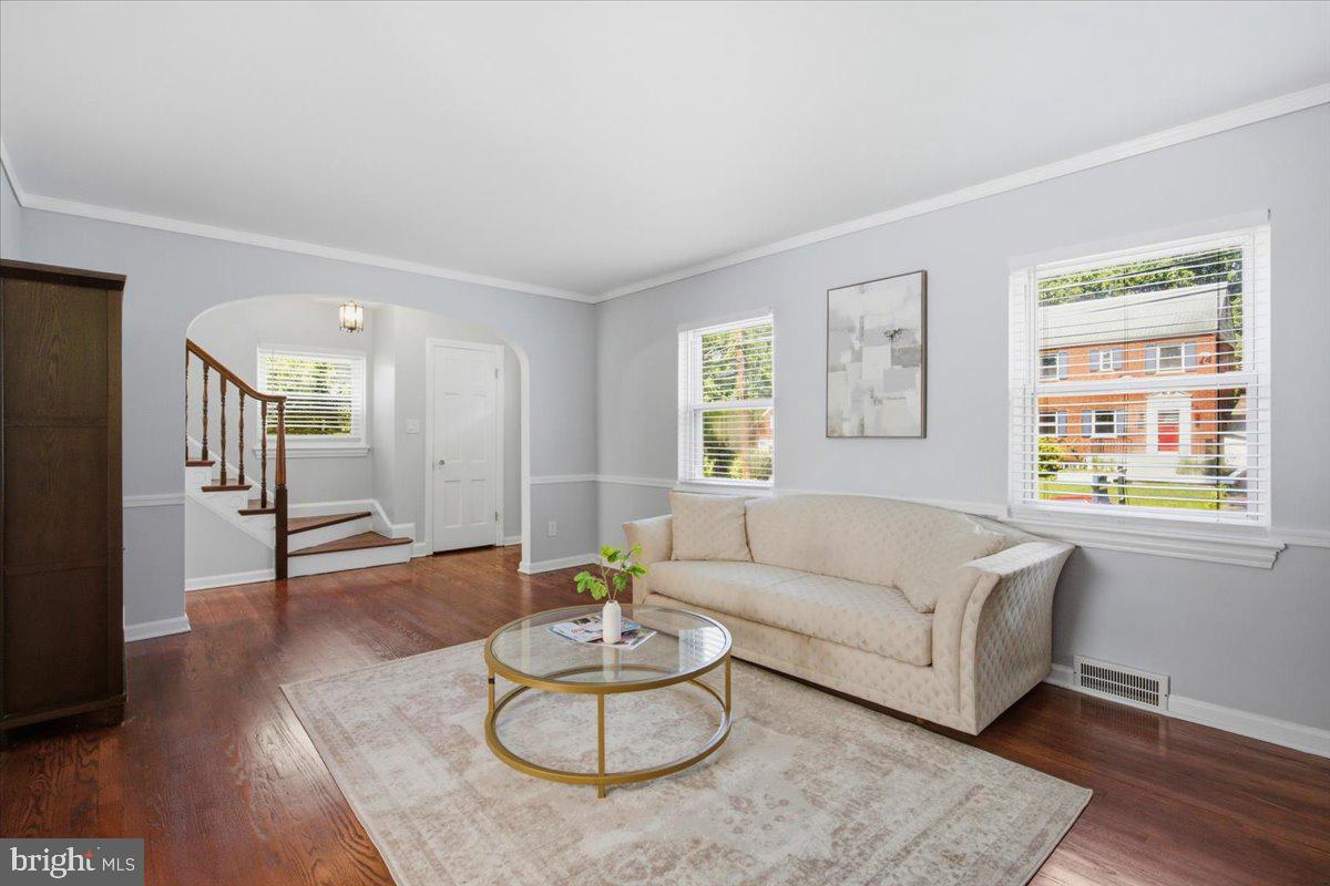 FOREST HILLS - Residential