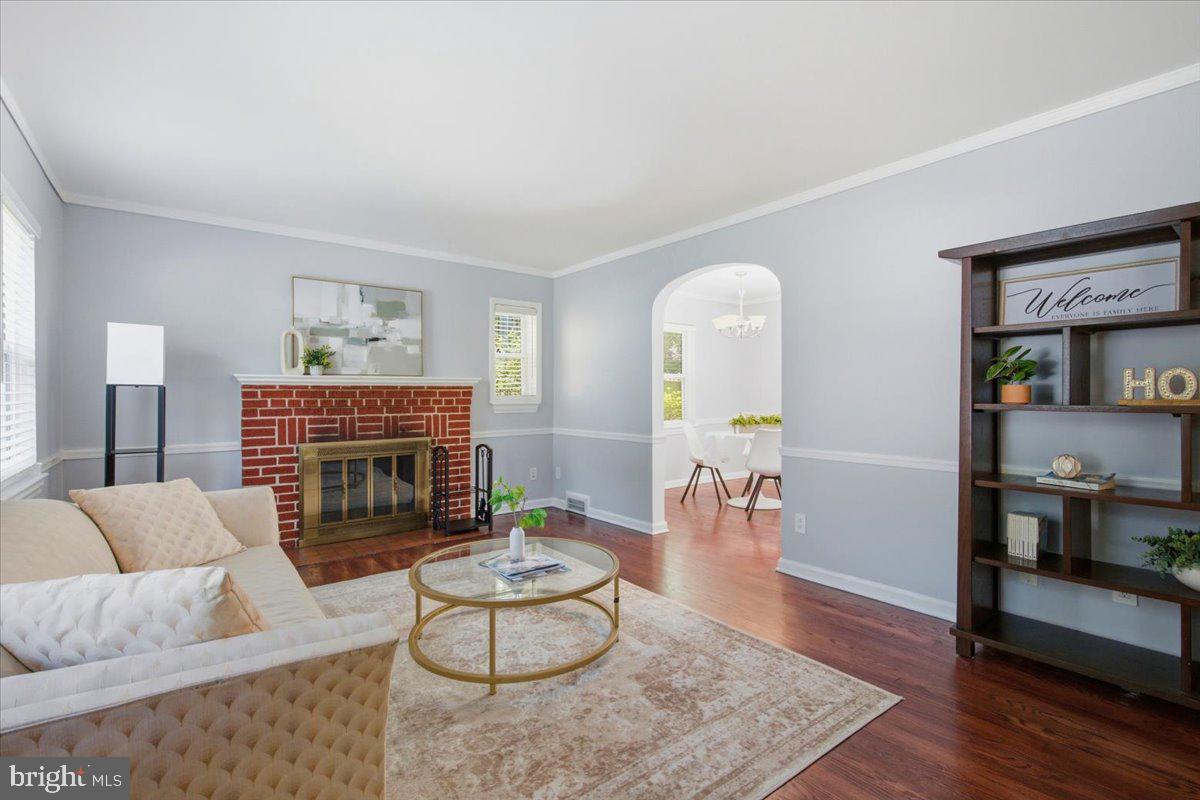 FOREST HILLS - Residential