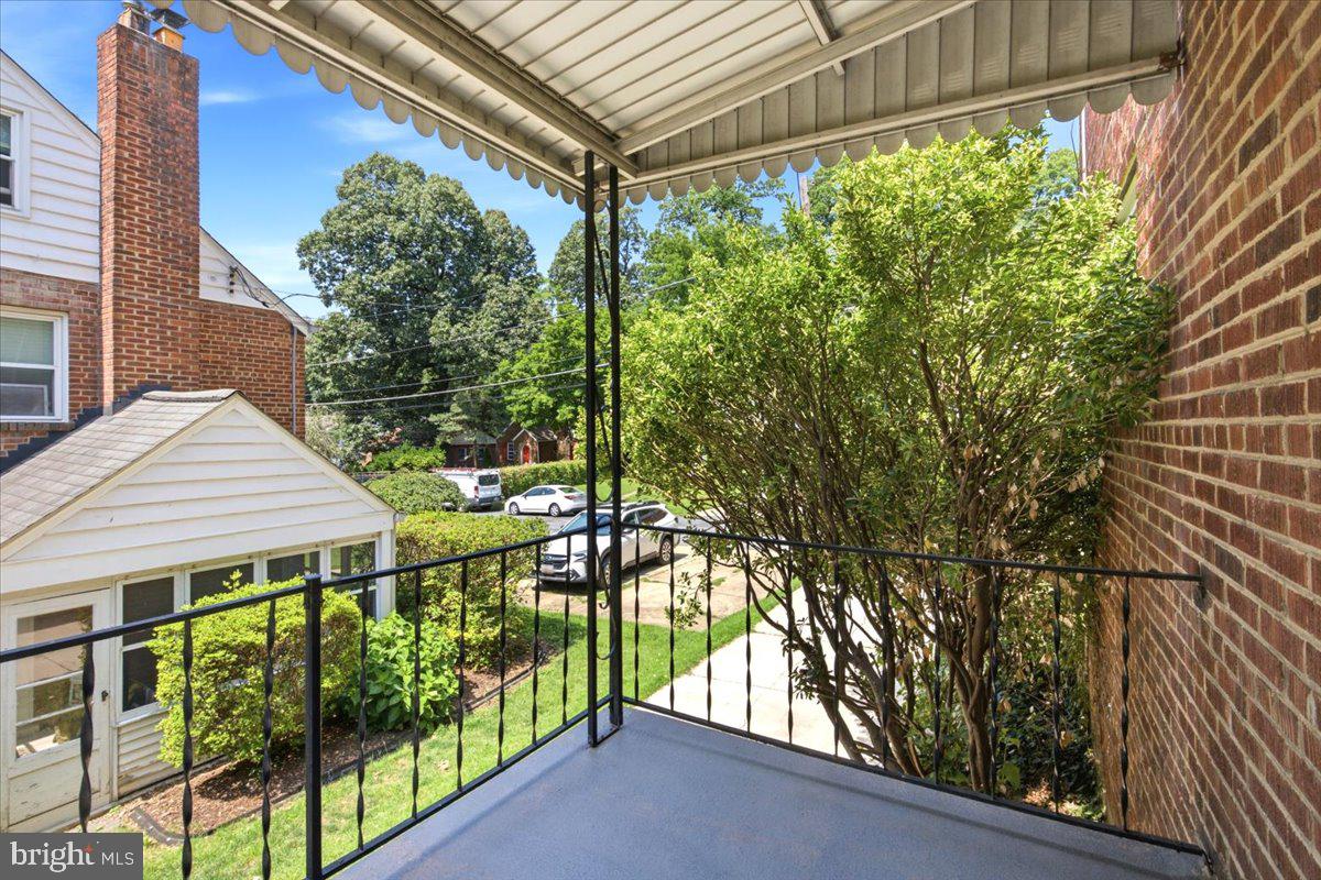 FOREST HILLS - Residential