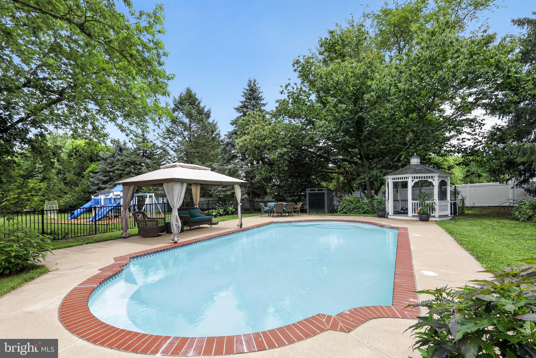EAGLE VALLEY - Residential