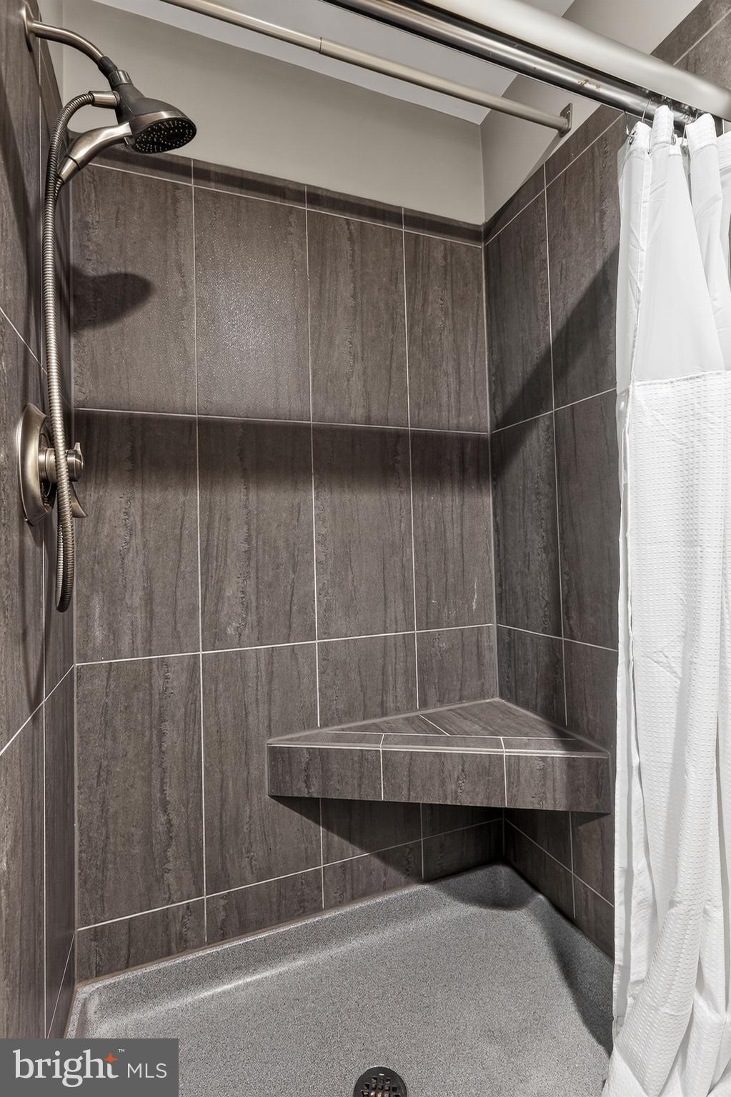 EAGLE VALLEY - Residential