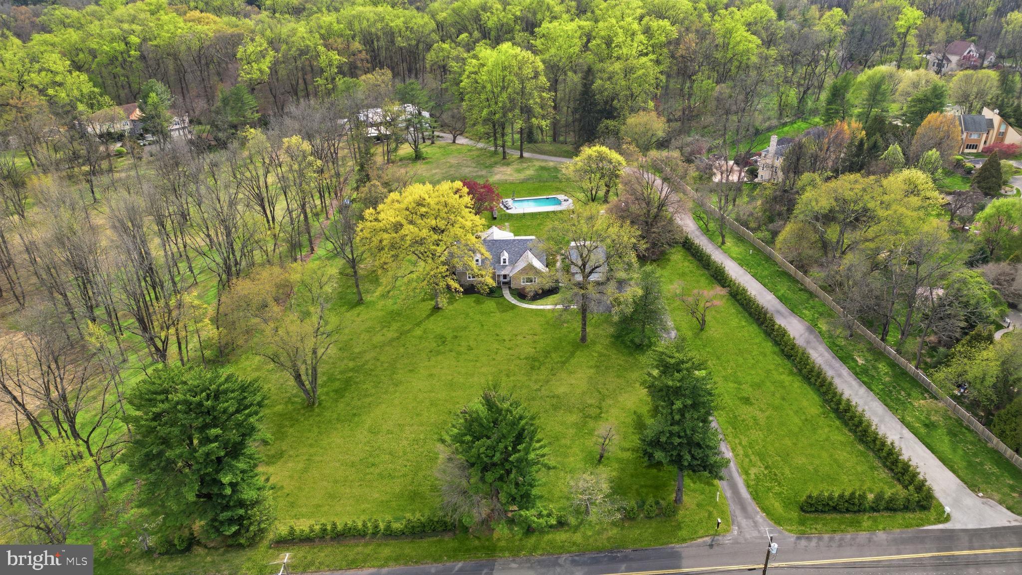 LONDONDERRY WOODS - Residential