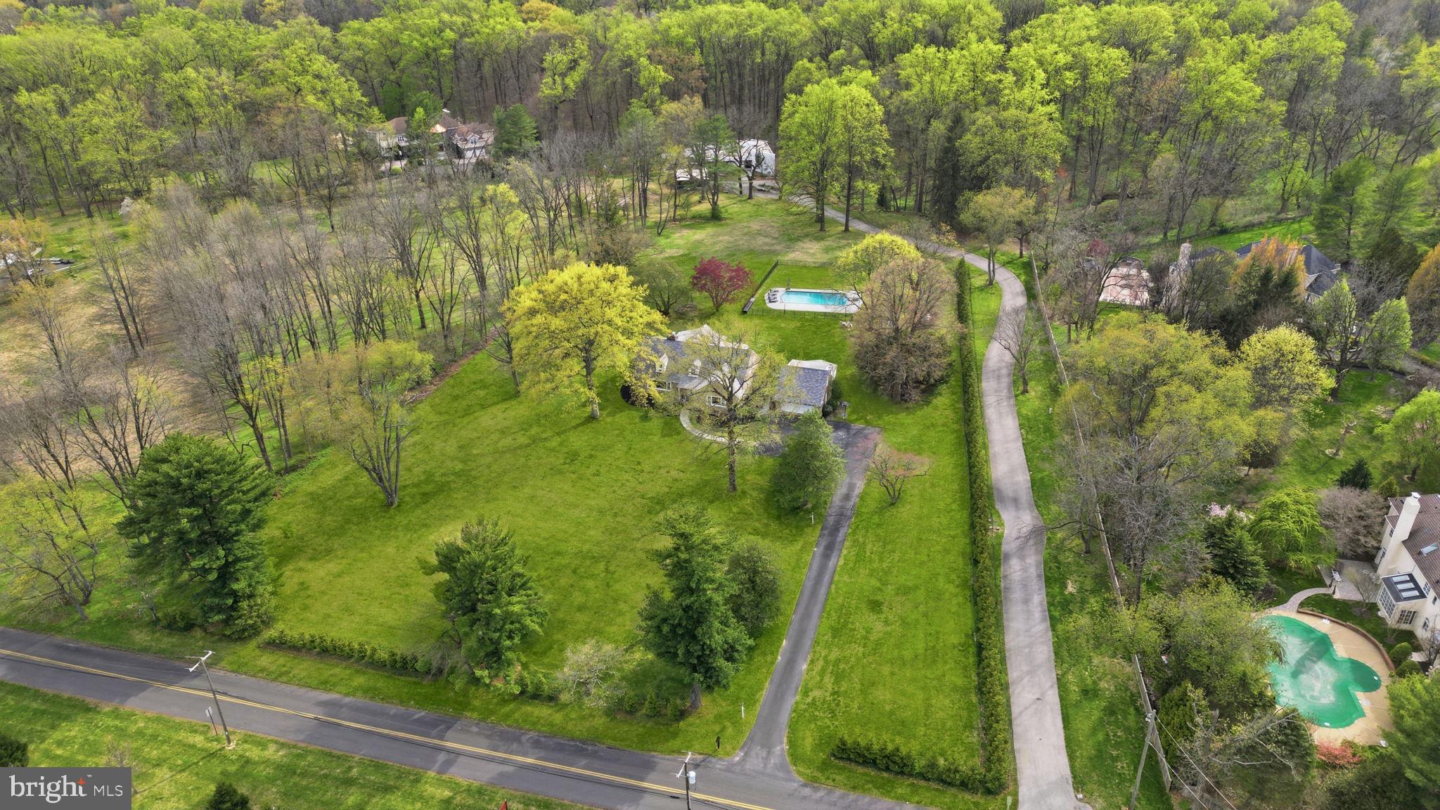 LONDONDERRY WOODS - Residential