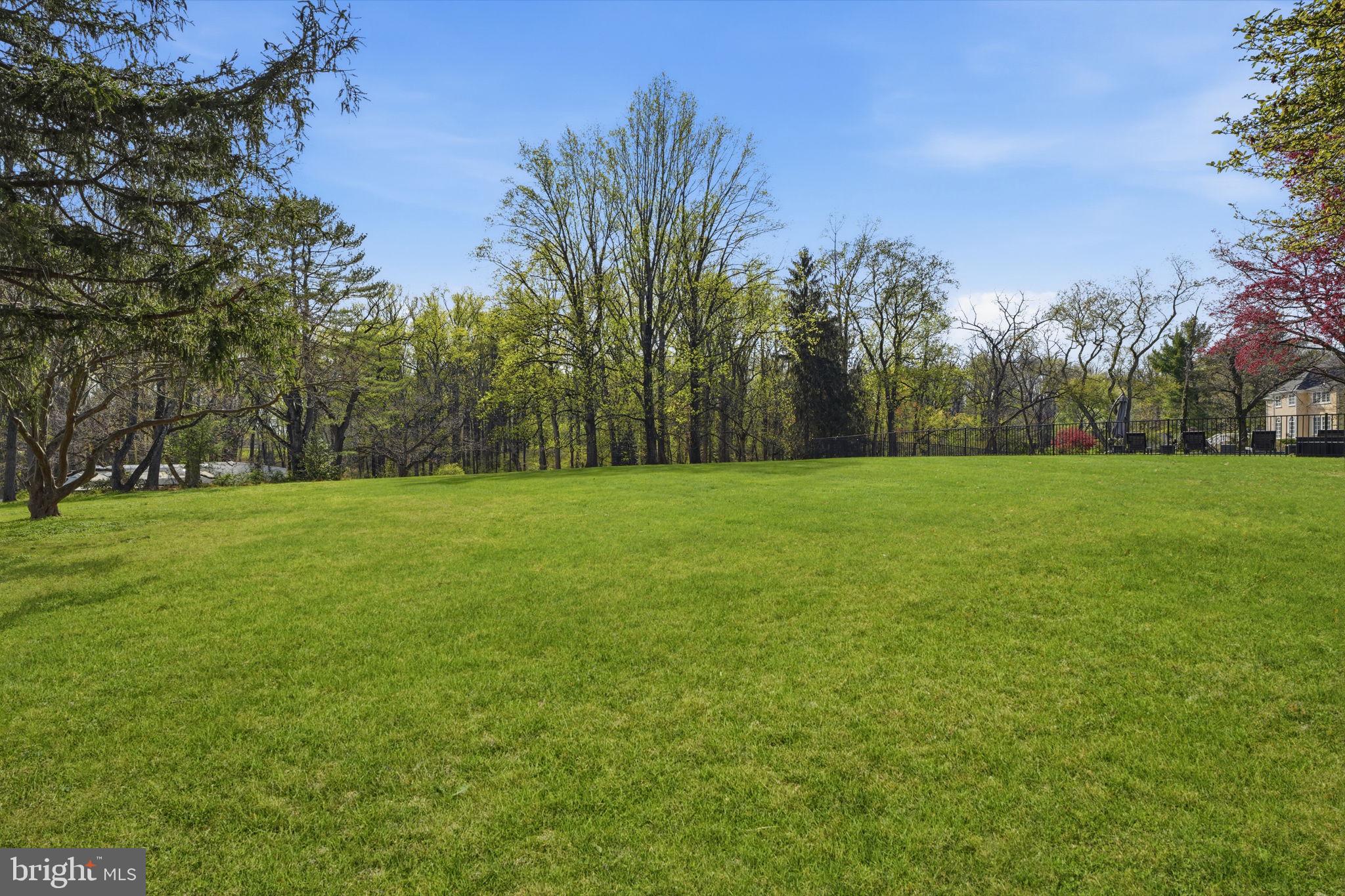 LONDONDERRY WOODS - Residential