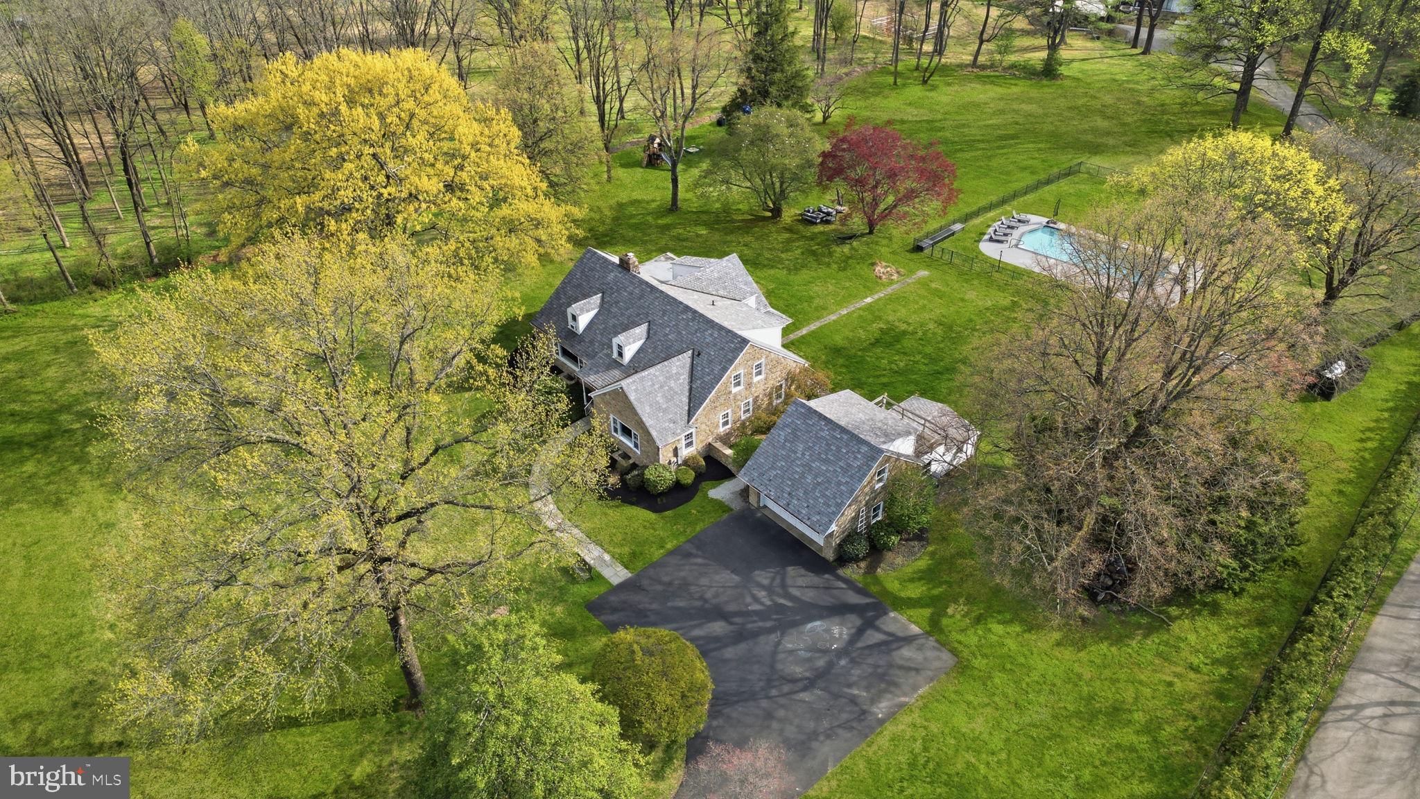 LONDONDERRY WOODS - Residential