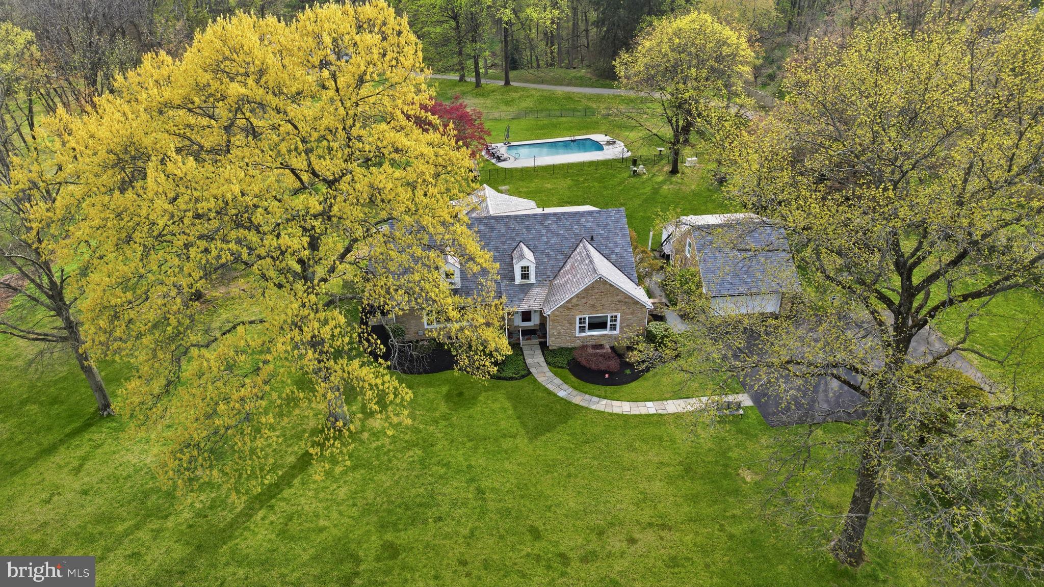 LONDONDERRY WOODS - Residential