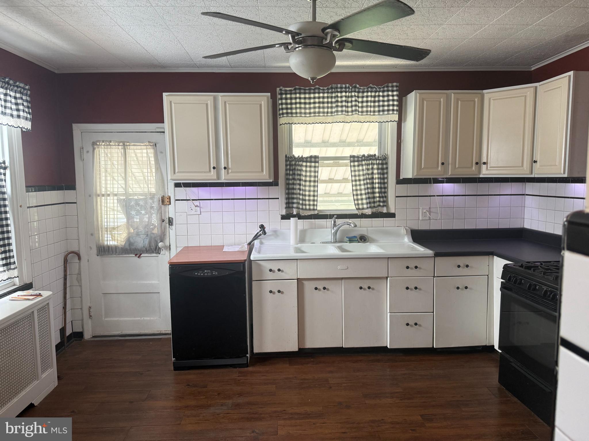 BRIDESBURG - Residential