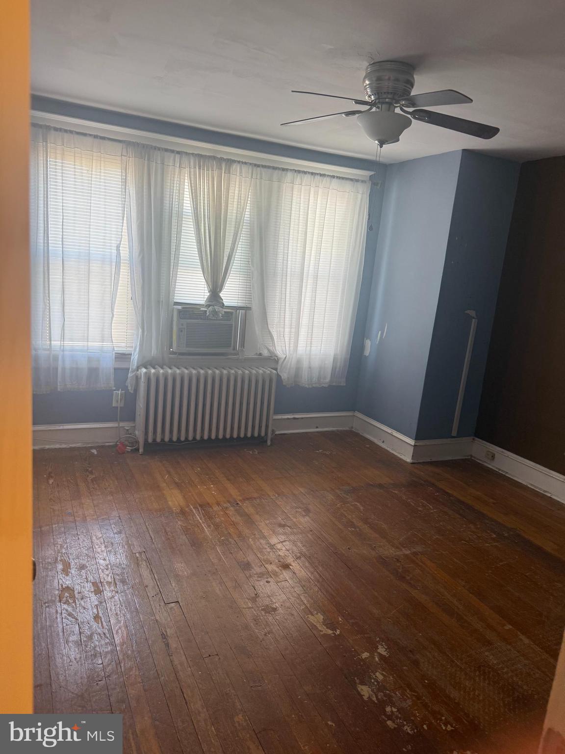 BRIDESBURG - Residential