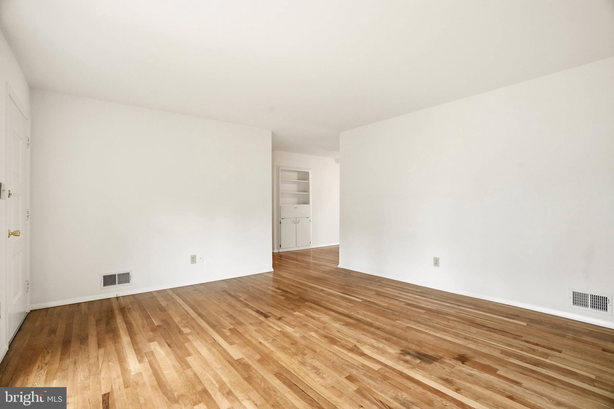 WHEATON WOODS - Residential
