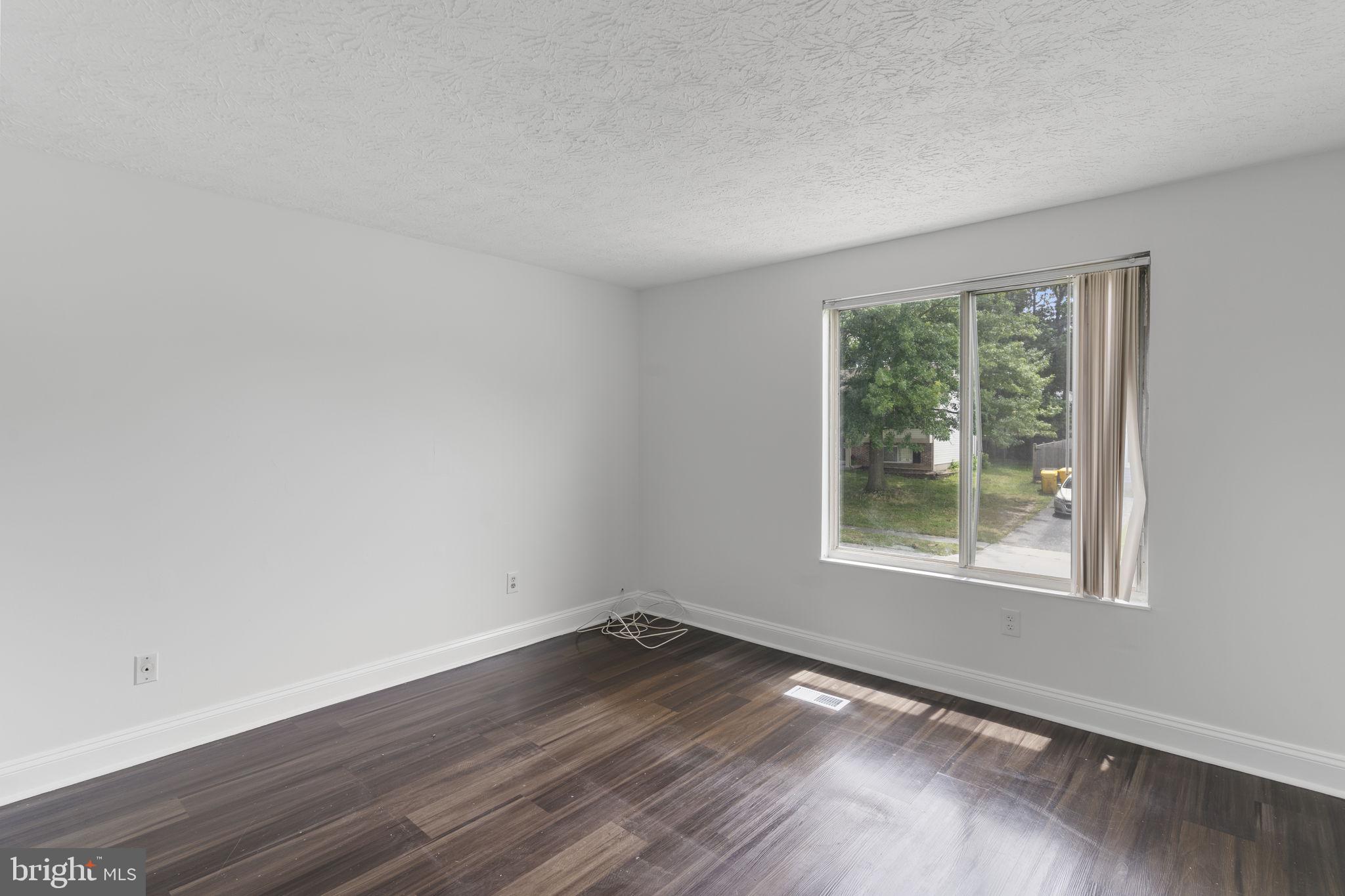 HARMANS WOODS - Residential