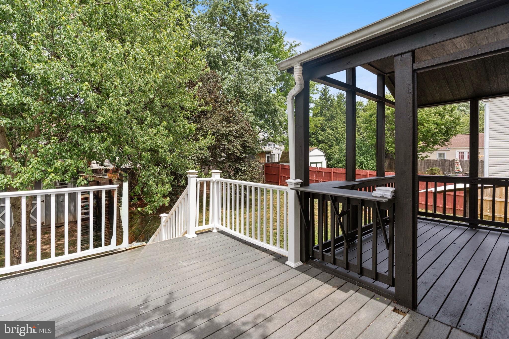 HARMANS WOODS - Residential