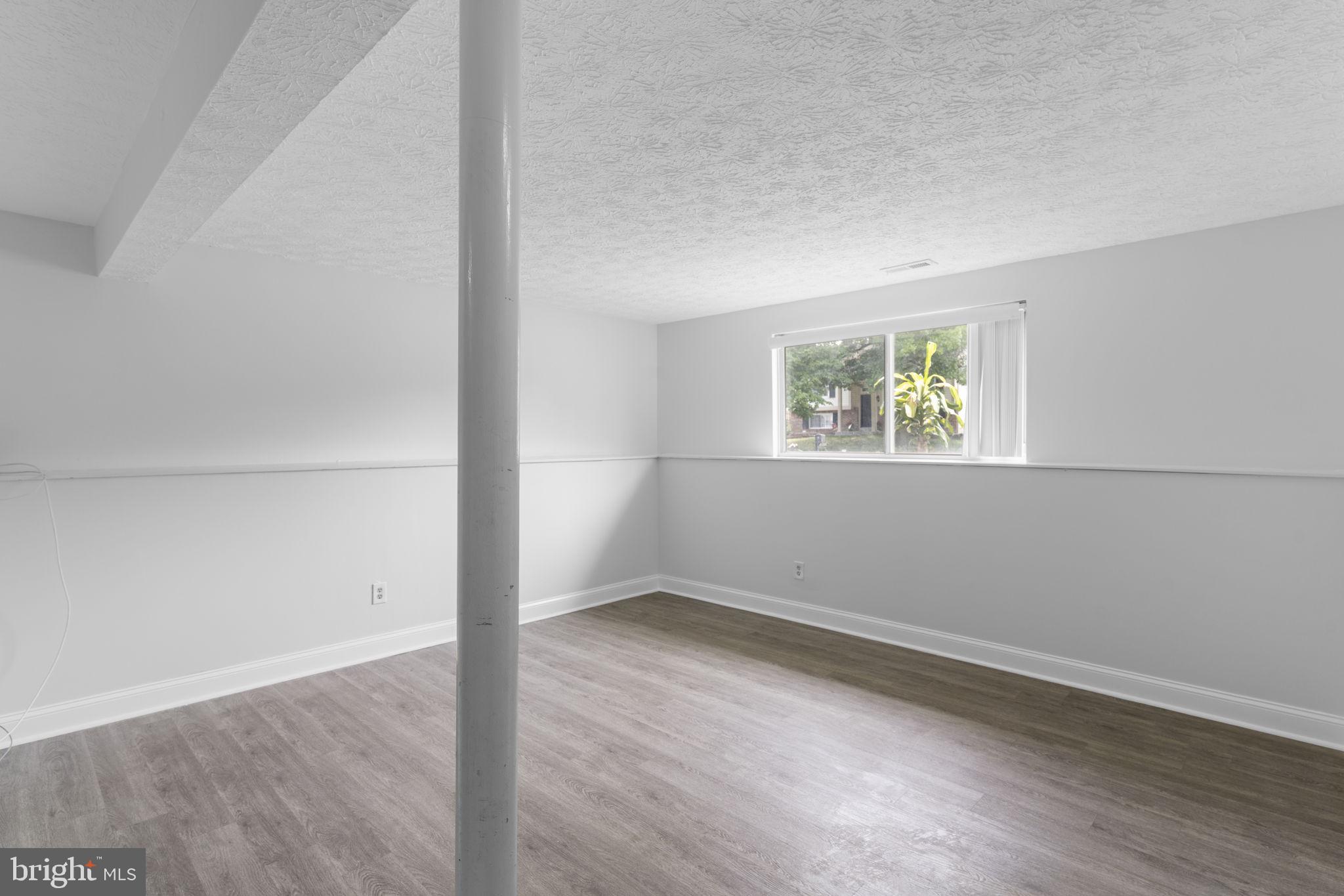 HARMANS WOODS - Residential
