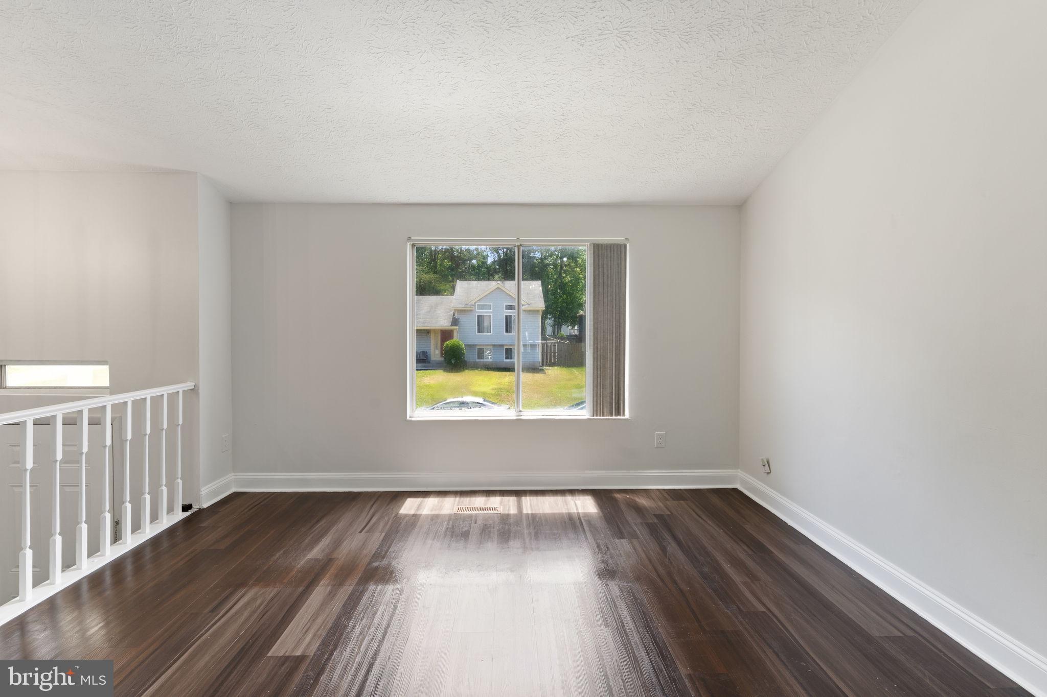 HARMANS WOODS - Residential